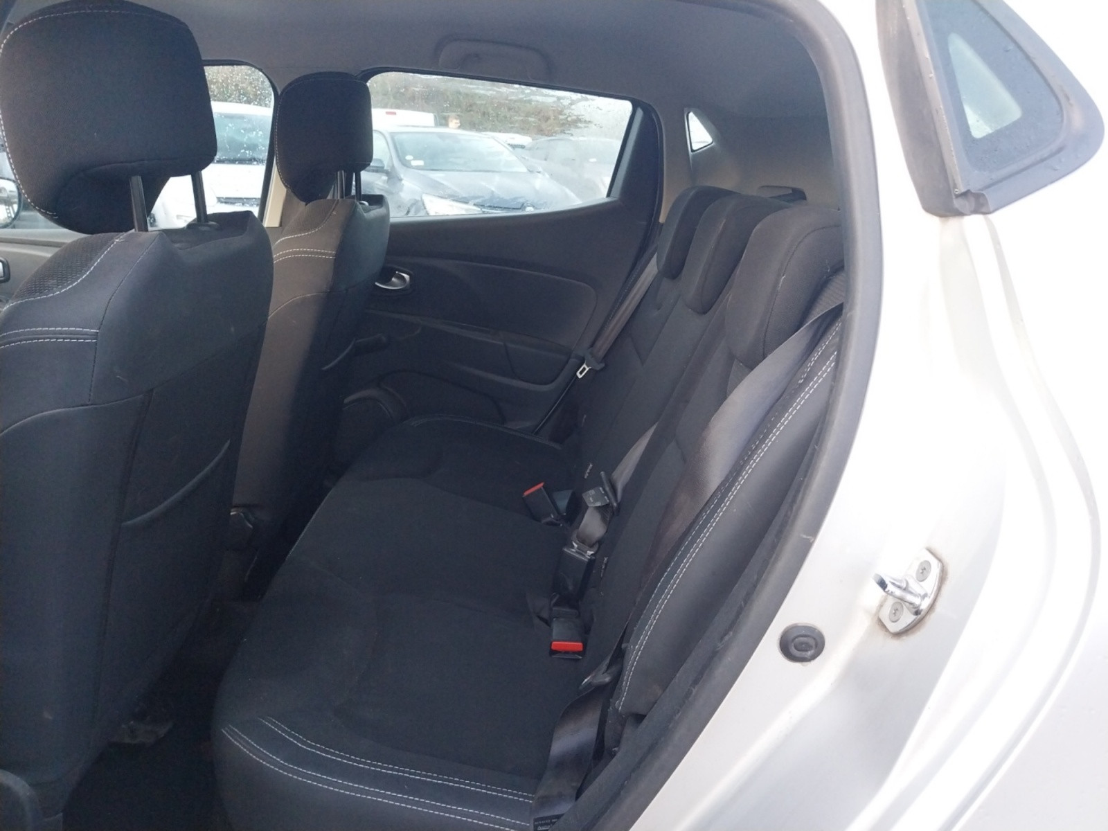 Vente en ligne Renault Clio 4 Clio TCe 75 E6C au prix de 10 590 €