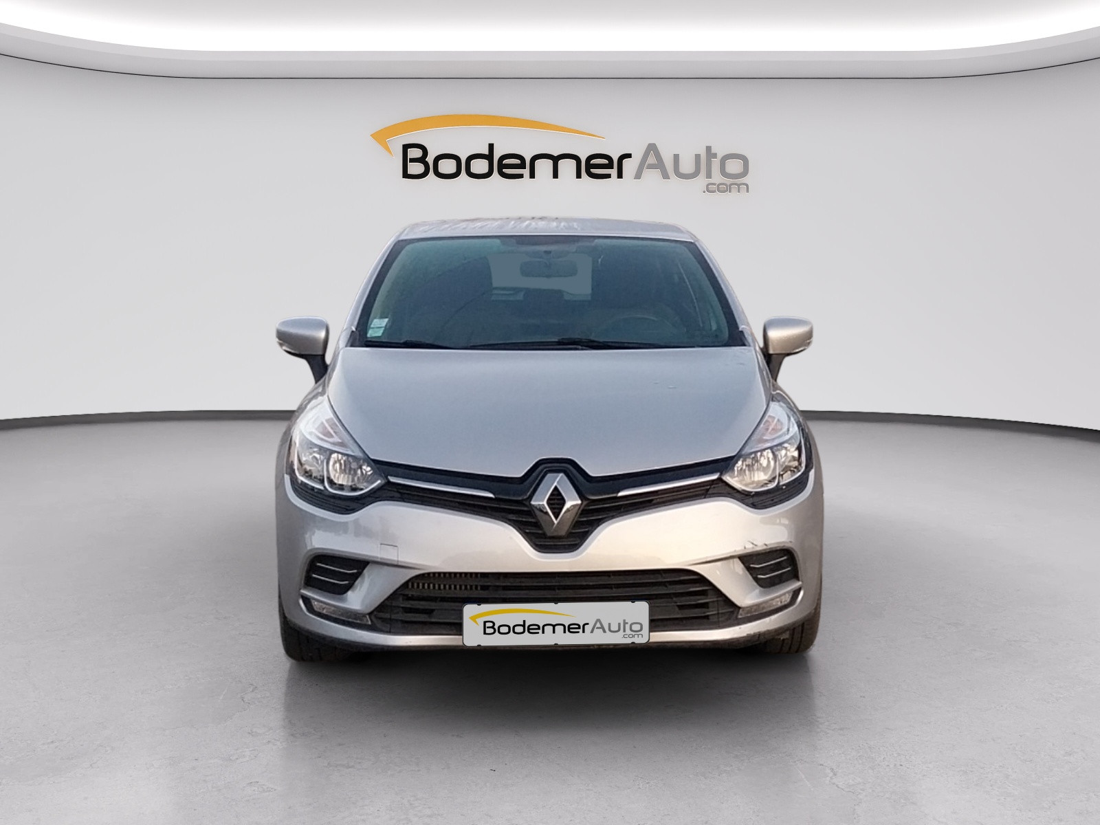Vente en ligne Renault Clio 4 Clio TCe 75 E6C au prix de 10 590 €