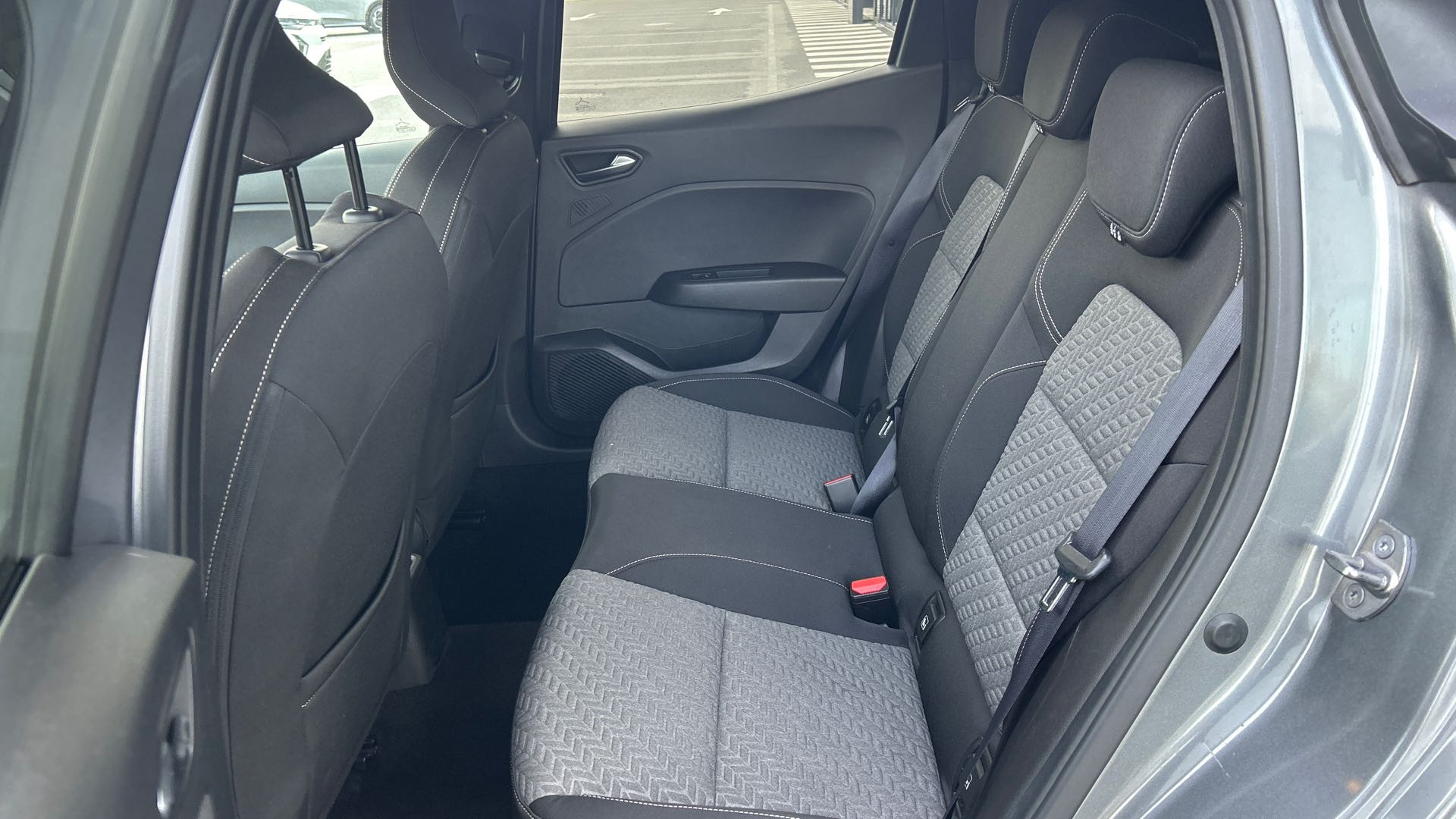 Vente en ligne Renault Clio 5 Clio TCe 100 GPL au prix de 13 990 €