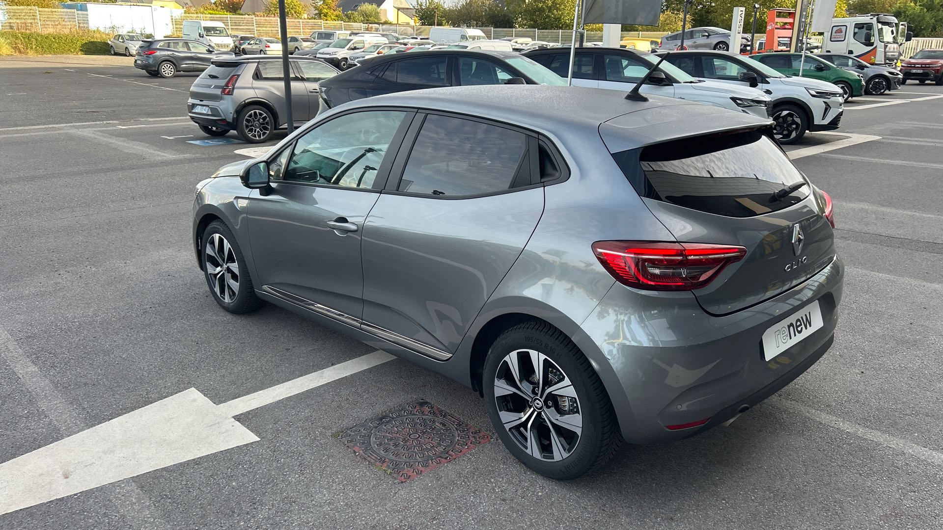 Vente en ligne Renault Clio 5 Clio TCe 100 GPL au prix de 13 990 €