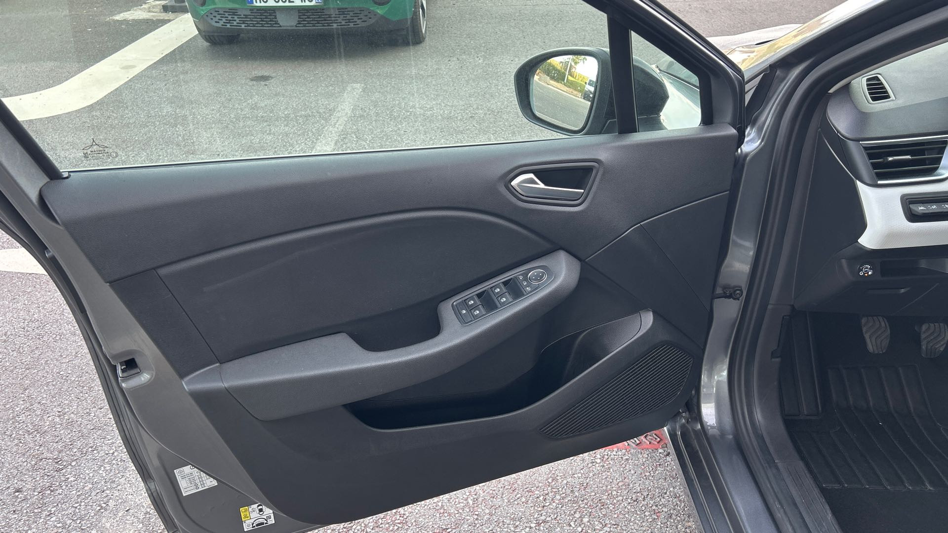 Vente en ligne Renault Clio 5 Clio TCe 100 GPL au prix de 13 990 €