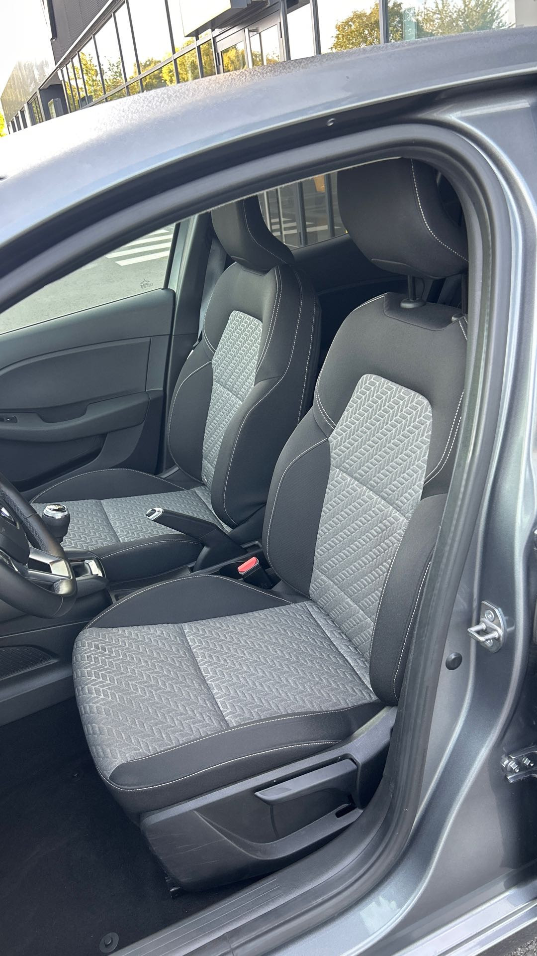 Vente en ligne Renault Clio 5 Clio TCe 100 GPL au prix de 13 990 €