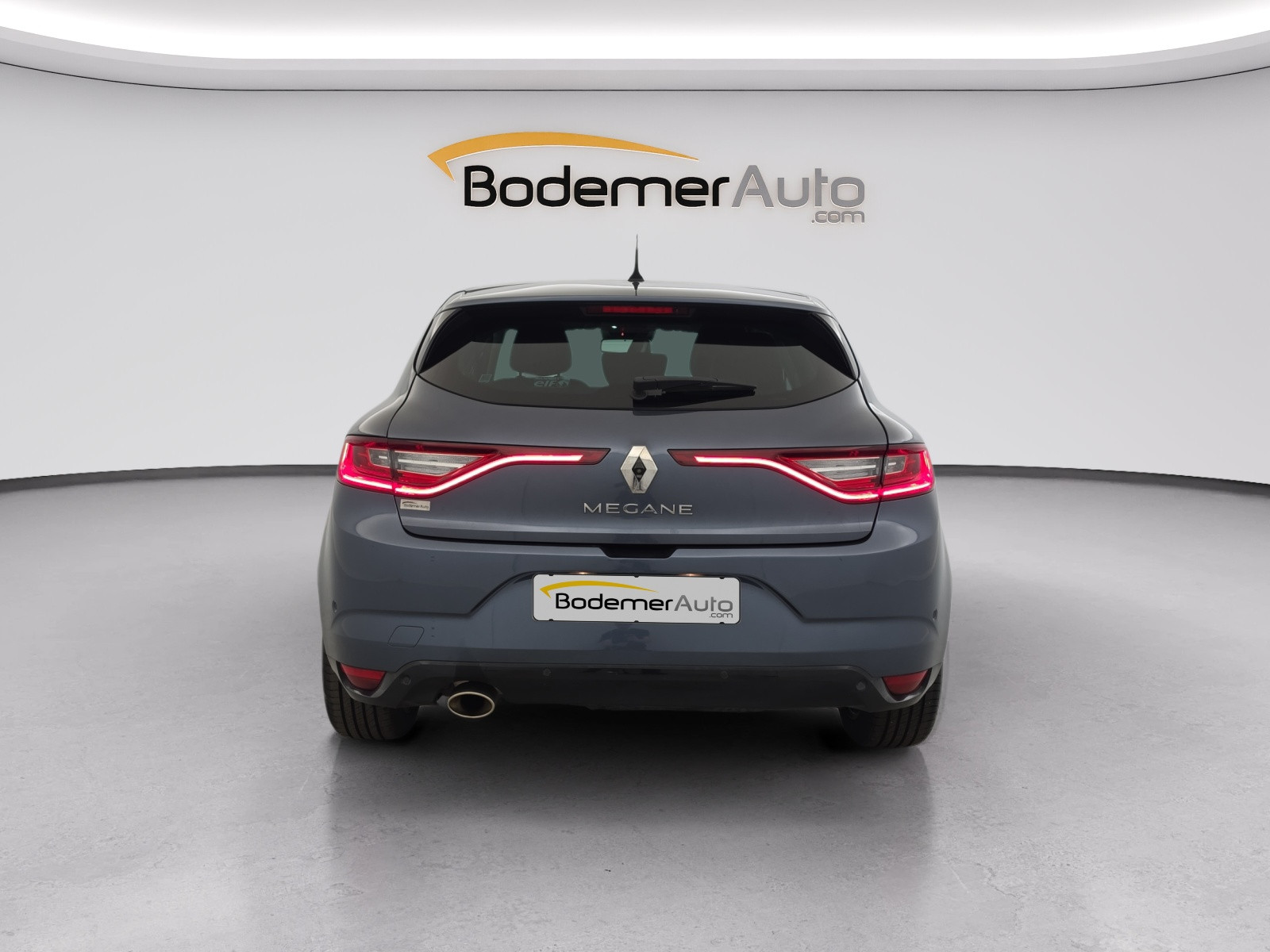 Vente en ligne Renault Megane 4 Mégane IV Berline TCe 140 Energy EDC au prix de 13 990 €