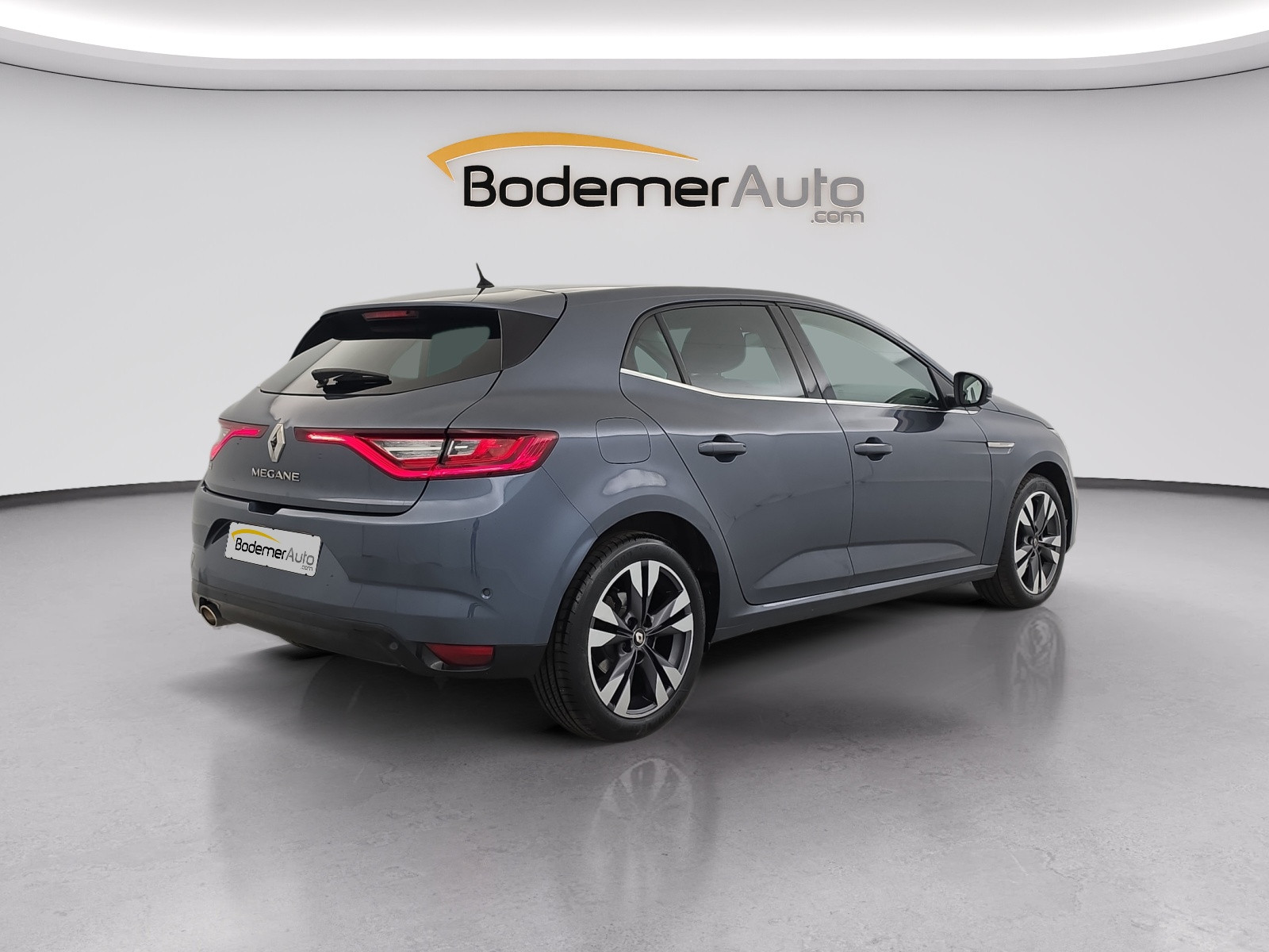 Vente en ligne Renault Megane 4 Mégane IV Berline TCe 140 Energy EDC au prix de 13 990 €