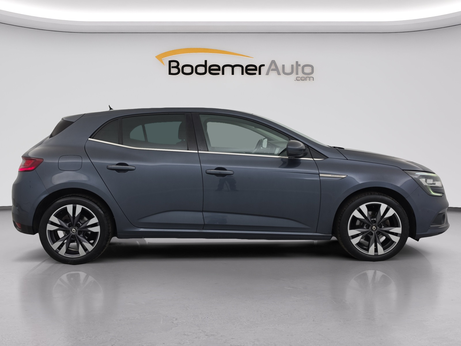 Vente en ligne Renault Megane 4 Mégane IV Berline TCe 140 Energy EDC au prix de 13 990 €