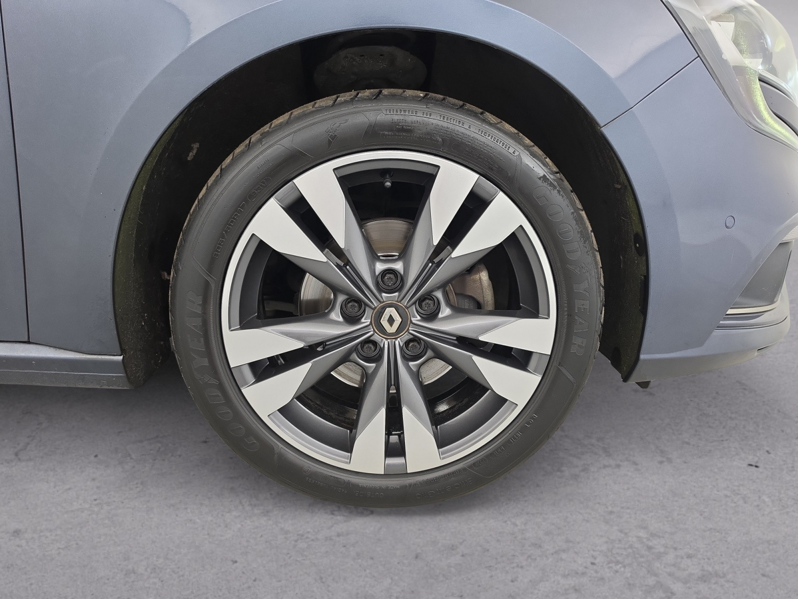 Vente en ligne Renault Megane 4 Mégane IV Berline TCe 140 Energy EDC au prix de 13 990 €