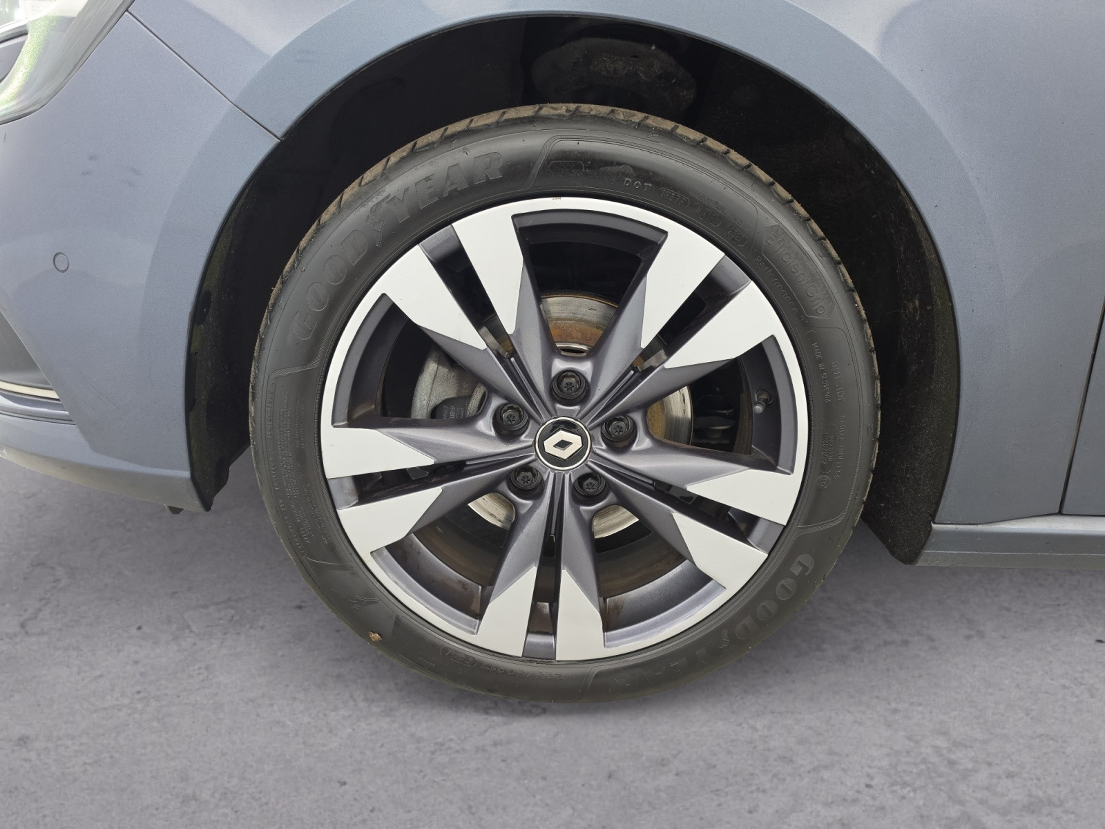 Vente en ligne Renault Megane 4 Mégane IV Berline TCe 140 Energy EDC au prix de 13 990 €
