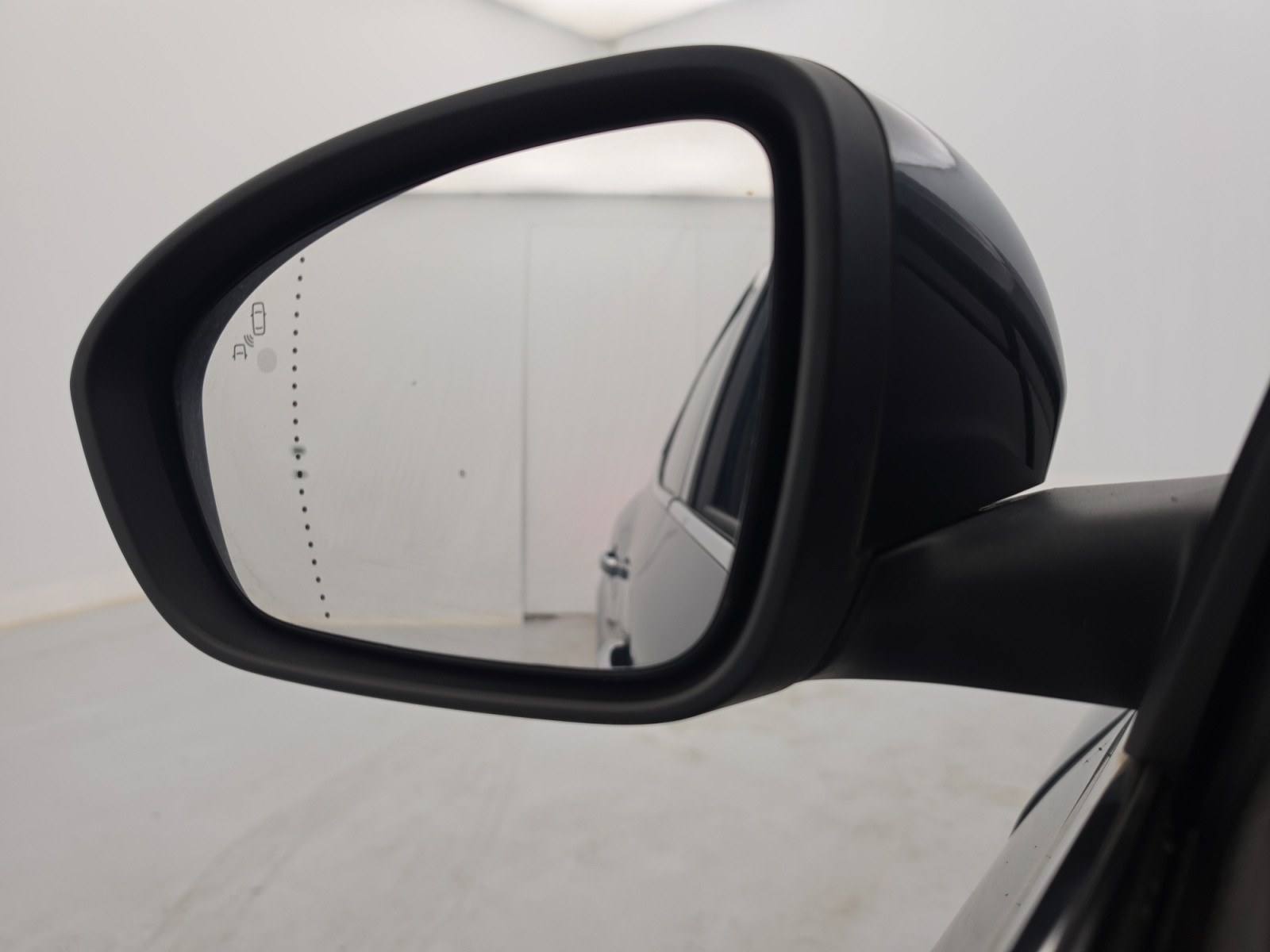 Vente en ligne Renault Megane 4 Mégane IV Berline TCe 140 Energy EDC au prix de 13 990 €