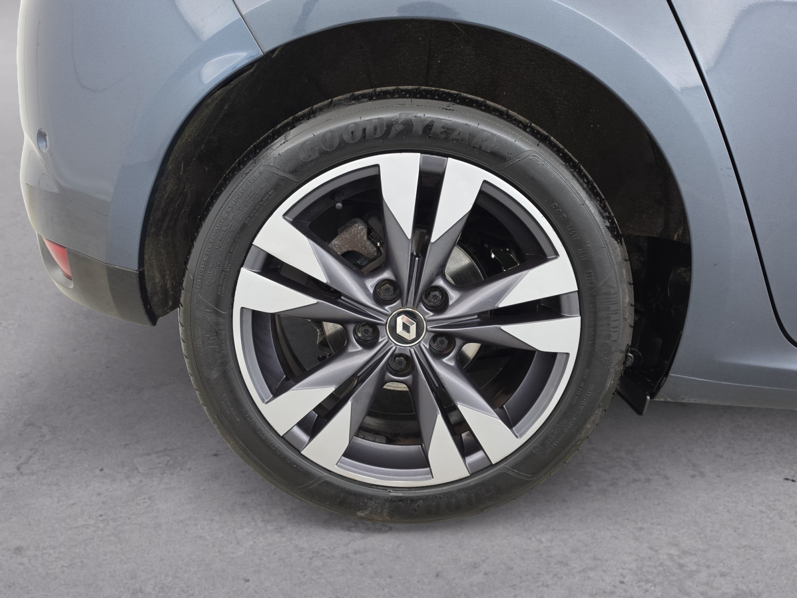 Vente en ligne Renault Megane 4 Mégane IV Berline TCe 140 Energy EDC au prix de 13 990 €