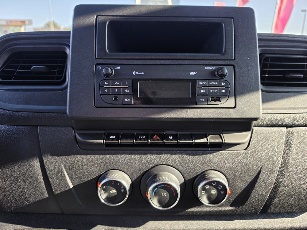 Vente en ligne Renault Master Fourgon MASTER FGN TRAC F3500 L3H3 BLUE DCI 135 au prix de 25 290 €