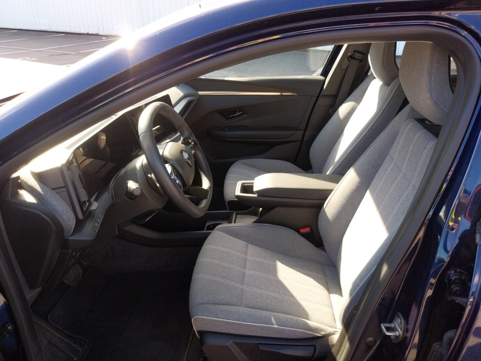 Vente en ligne Renault Megane E-Tech  EV60 220 ch super charge au prix de 25 690 €