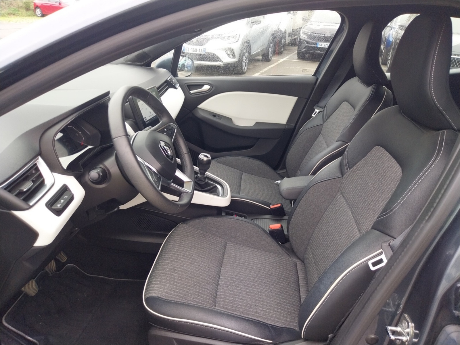 Vente en ligne Renault Clio 5 Clio TCe 90 - 21N au prix de 14 190 €