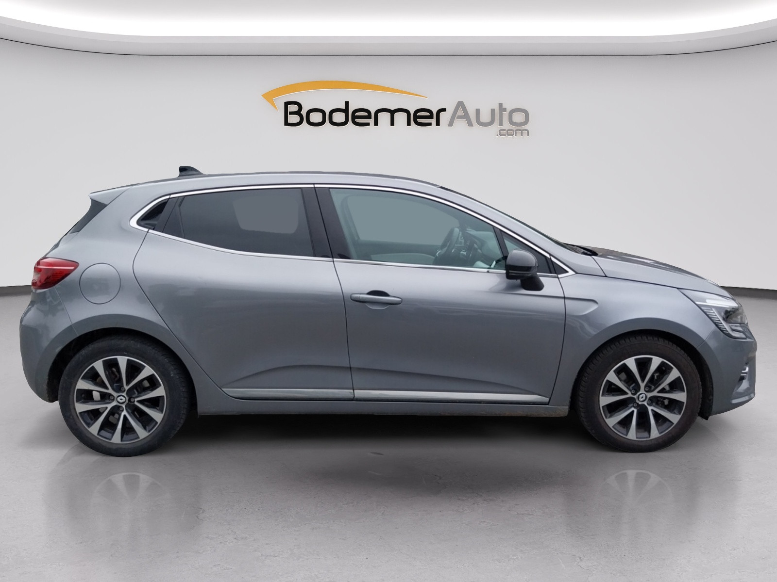 Vente en ligne Renault Clio 5 Clio E-Tech full hybrid 145 au prix de 18 290 €