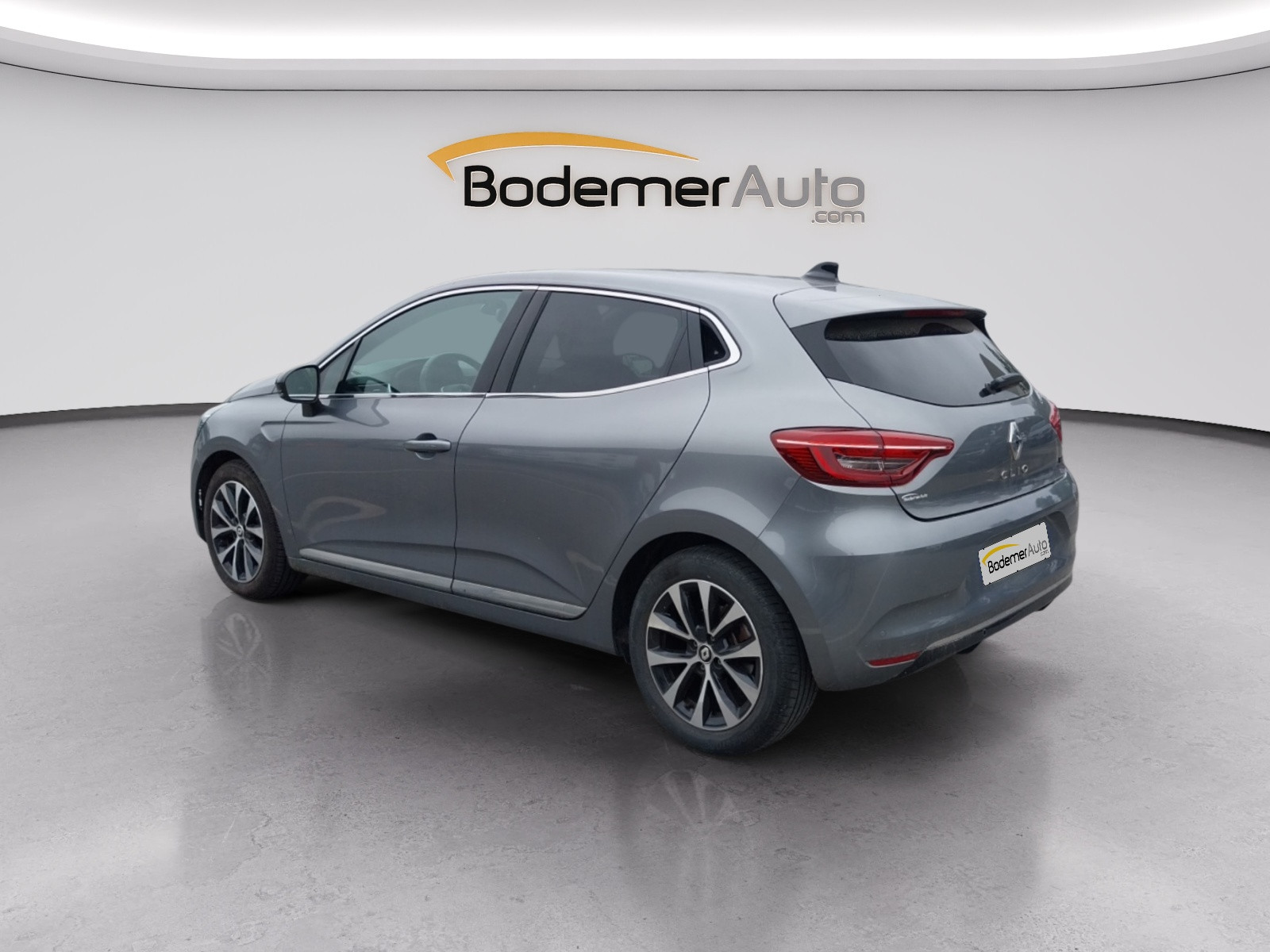 Vente en ligne Renault Clio 5 Clio E-Tech full hybrid 145 au prix de 18 290 €