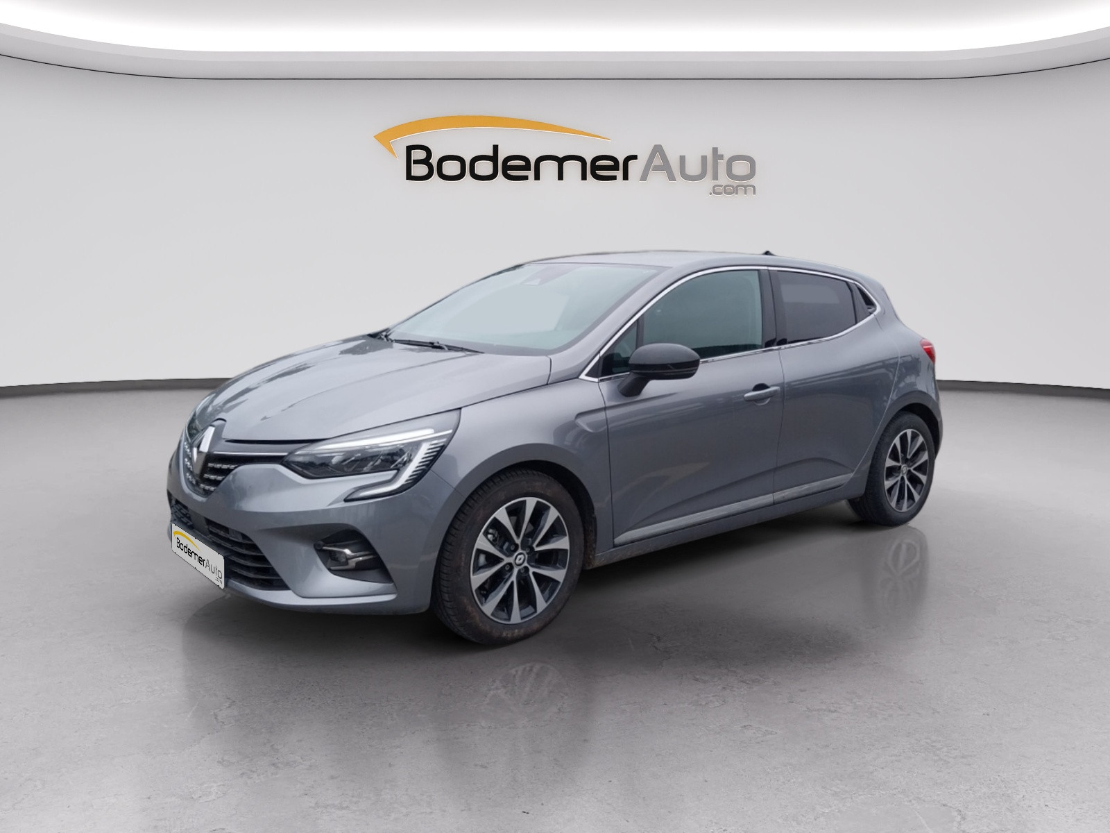 Renault Clio 5 Clio E-Tech full hybrid 145 occasion de 2023 en vente à Loudéac
