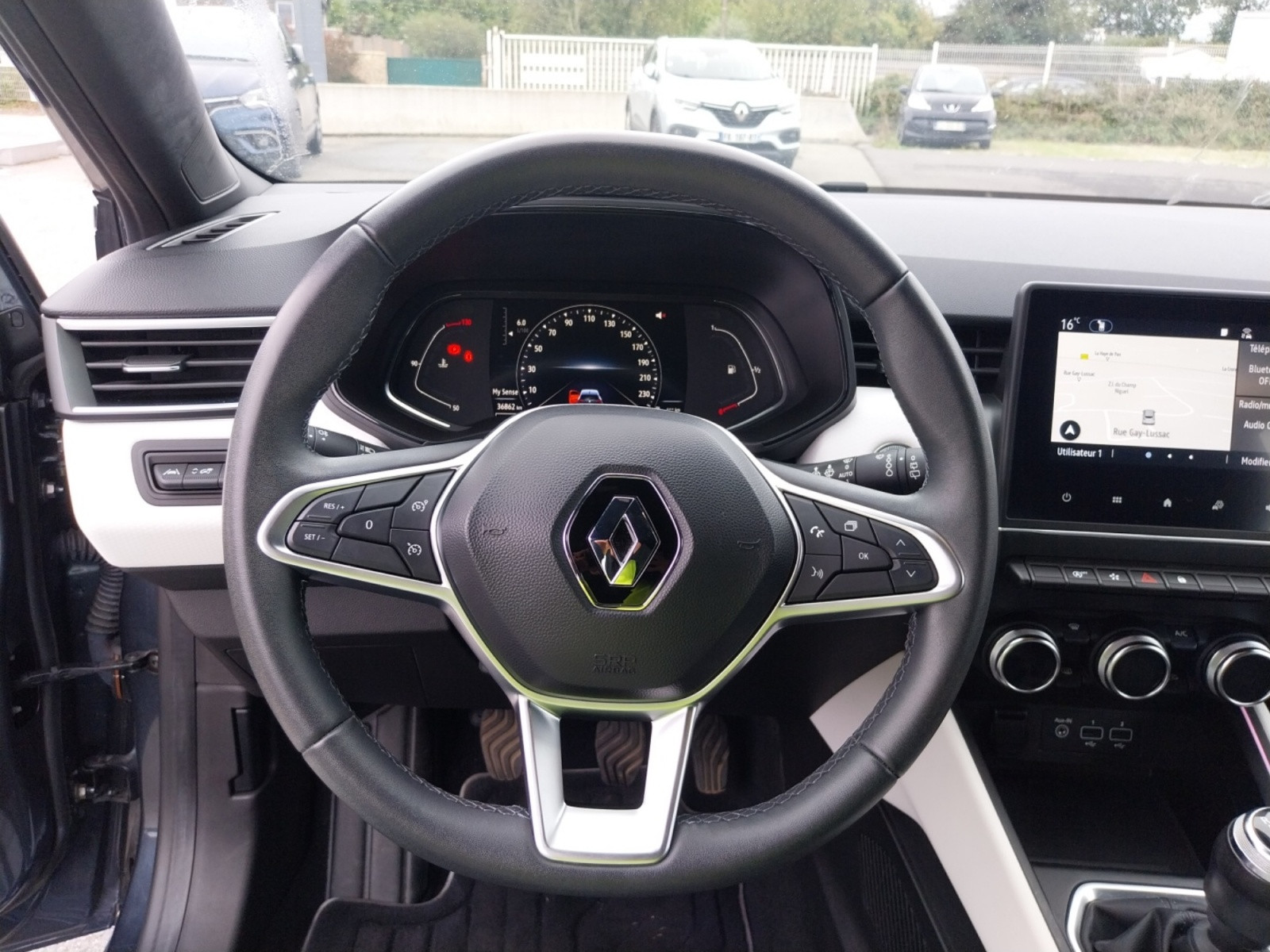 Vente en ligne Renault Clio 5 Clio TCe 90 - 21N au prix de 14 190 €