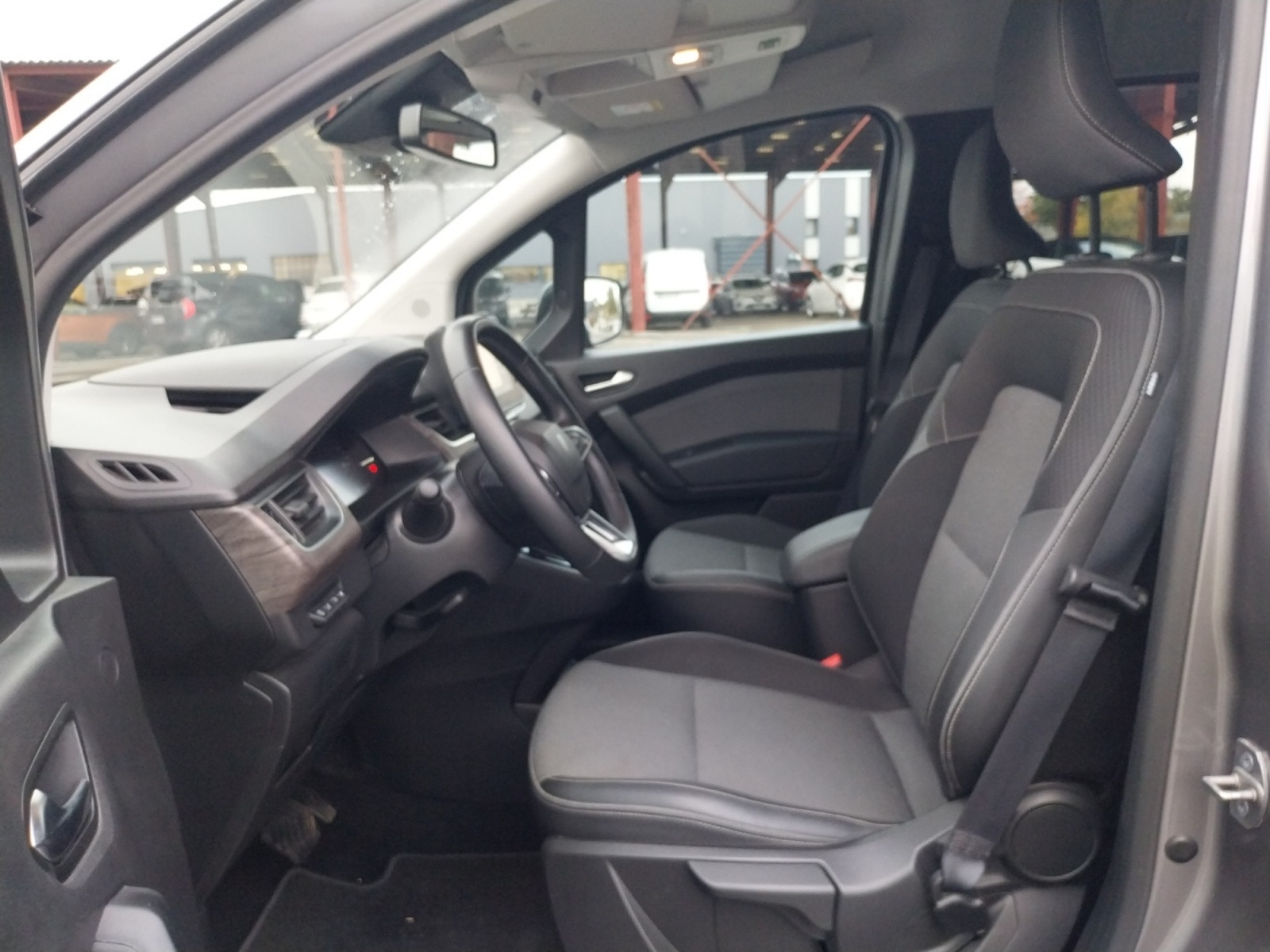Vente en ligne Renault Kangoo  Blue dCi 115 auto GSR2 au prix de 26 990 €