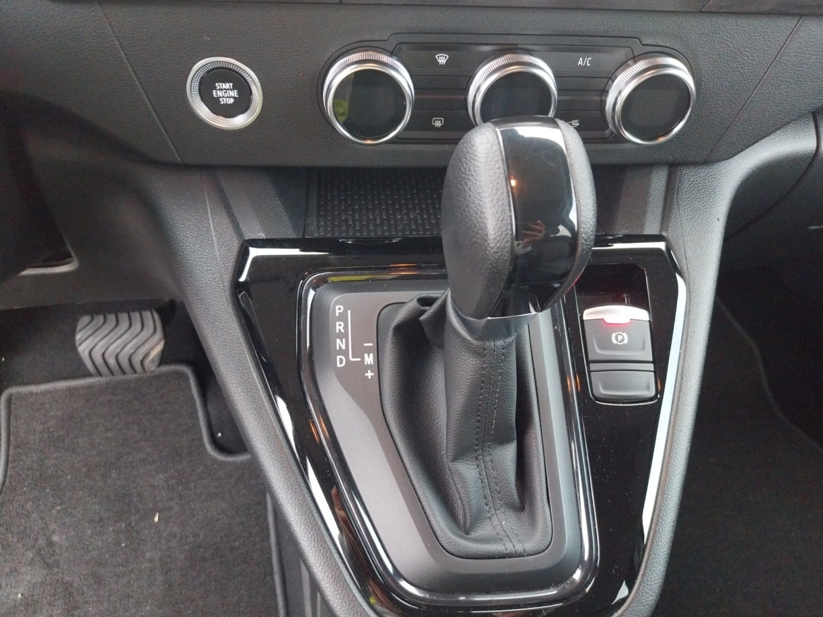 Vente en ligne Renault Kangoo  Blue dCi 115 auto GSR2 au prix de 26 990 €