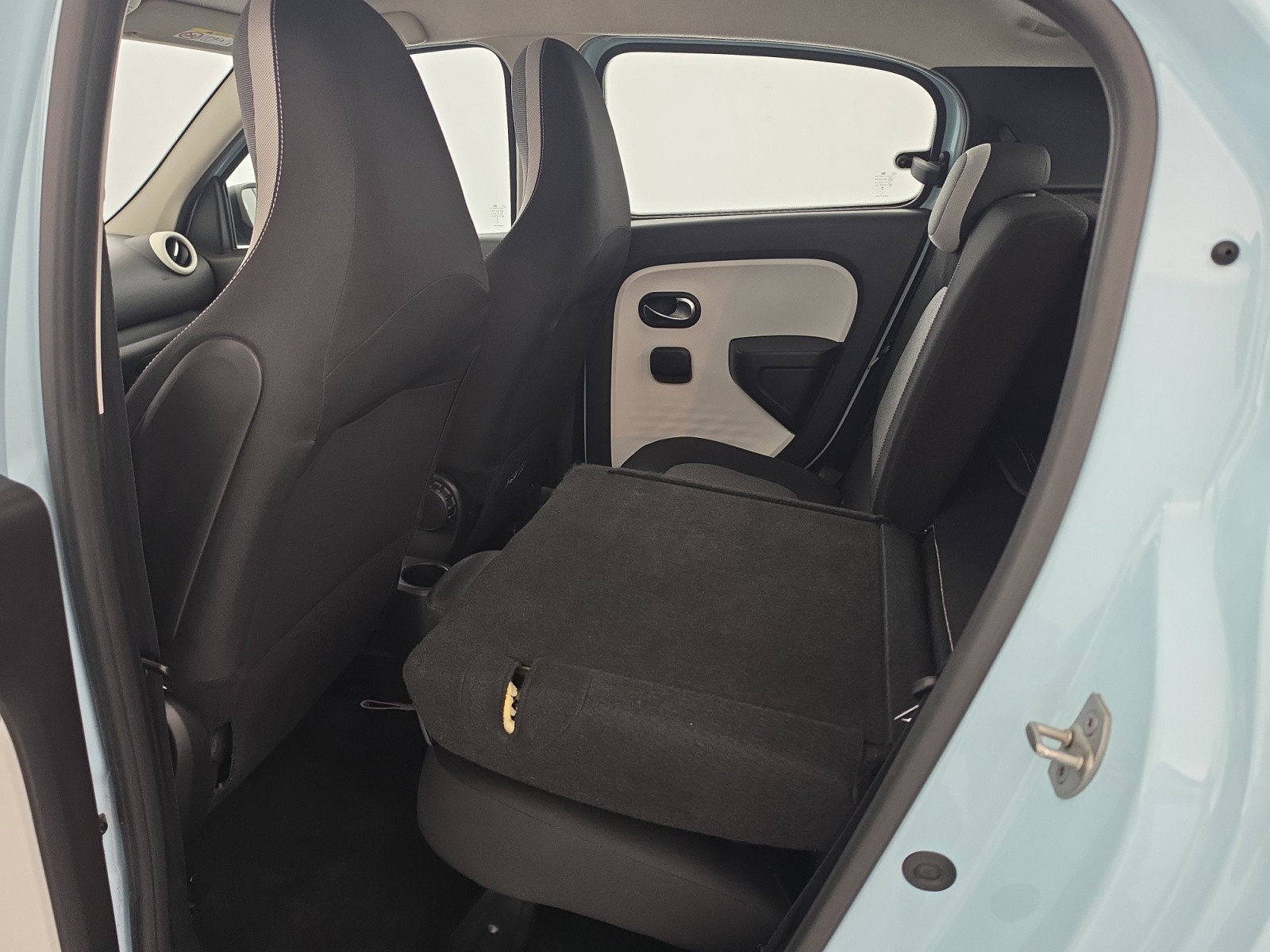 Vente en ligne Renault Twingo Electrique Twingo III E-Tech au prix de 12 790 €