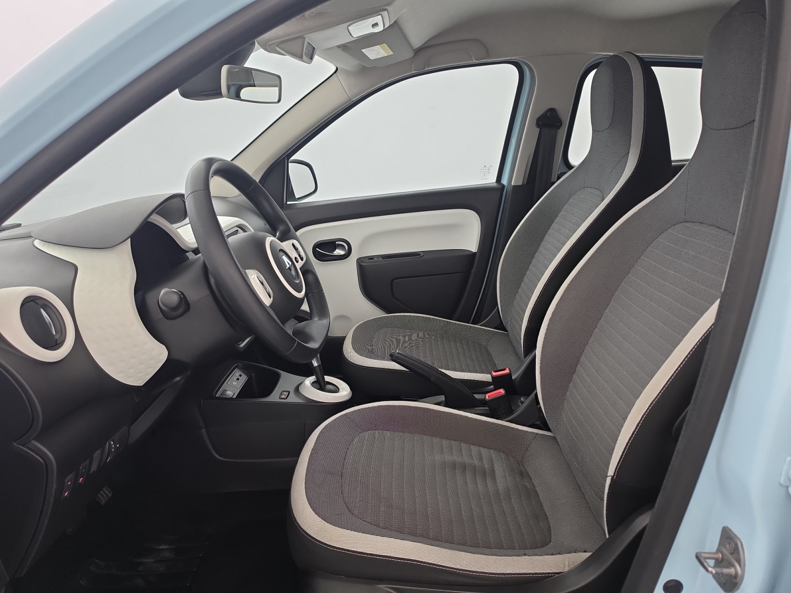 Vente en ligne Renault Twingo Electrique Twingo III E-Tech au prix de 12 790 €