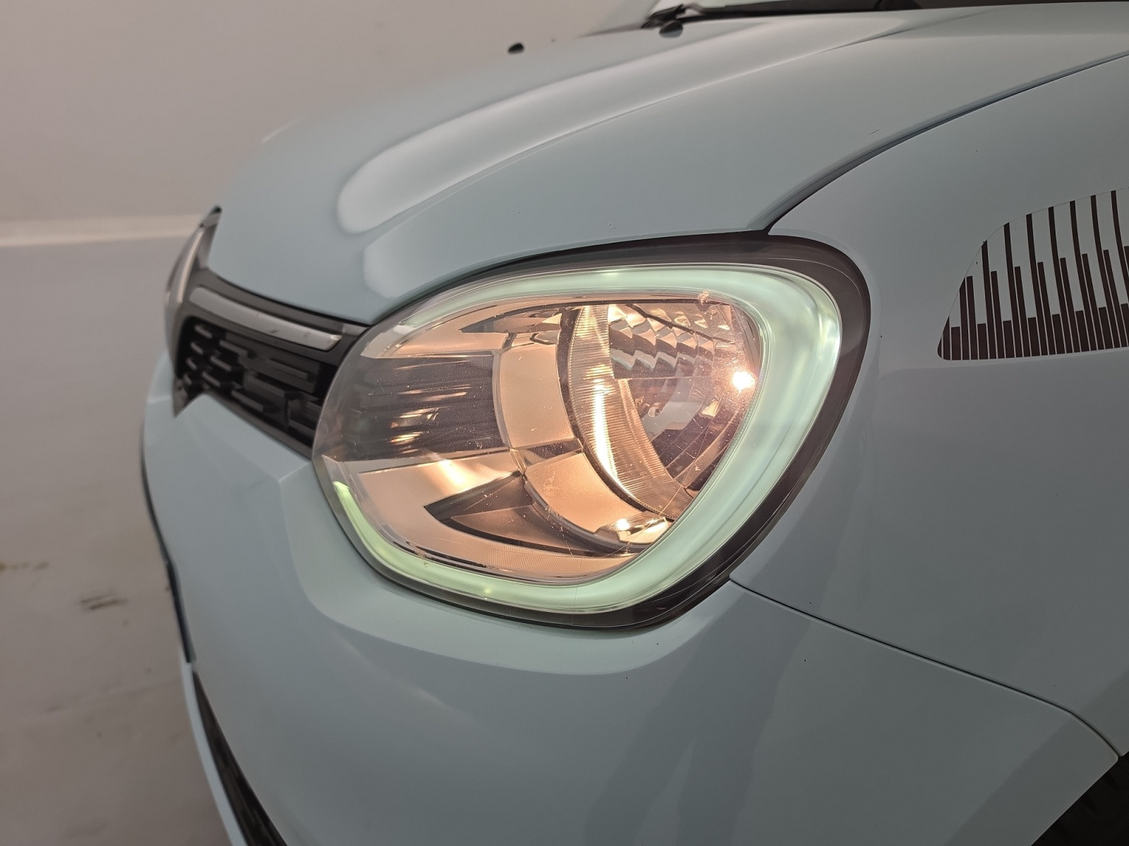 Vente en ligne Renault Twingo Electrique Twingo III E-Tech au prix de 12 790 €