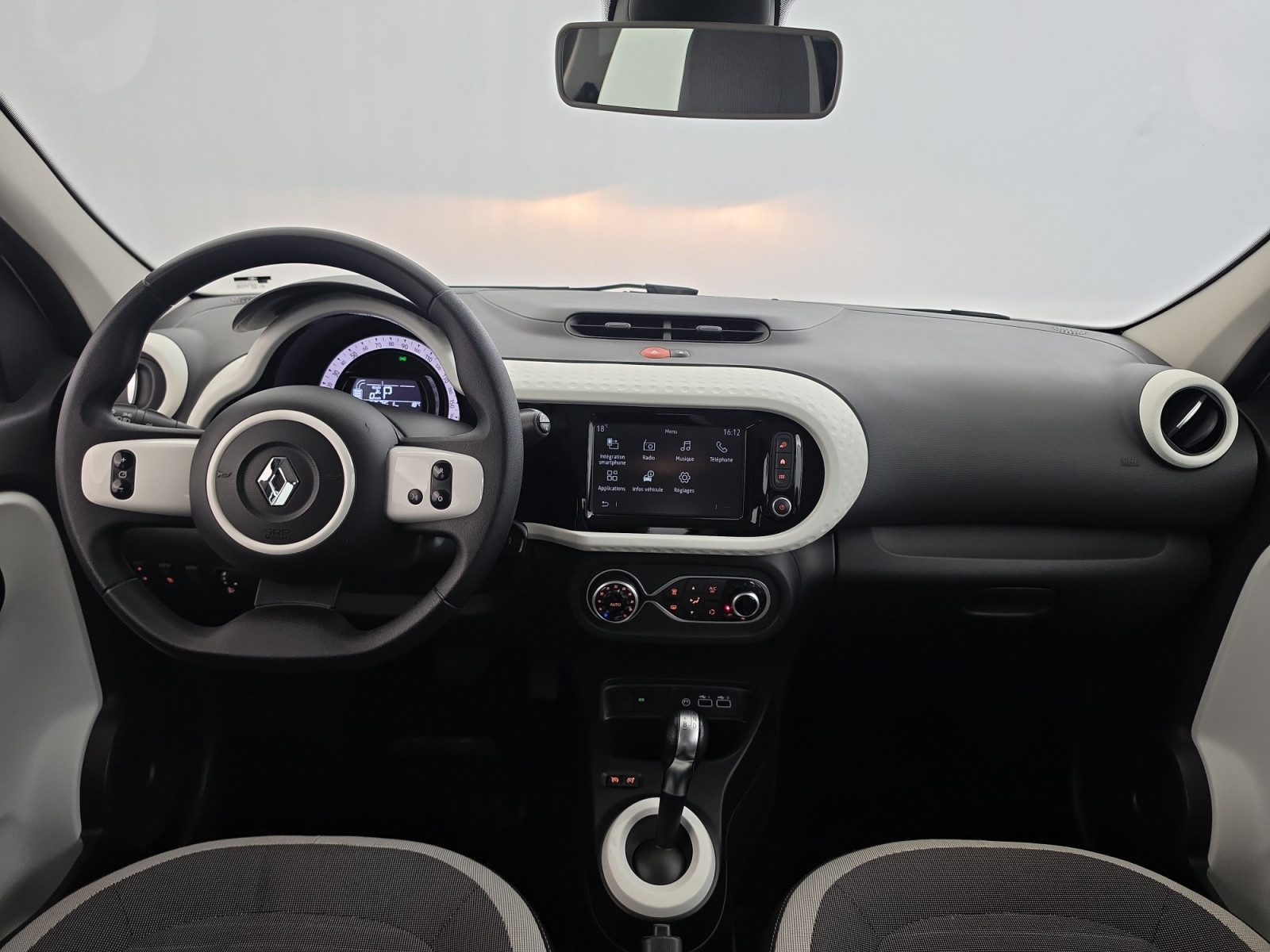 Vente en ligne Renault Twingo Electrique Twingo III E-Tech au prix de 12 790 €