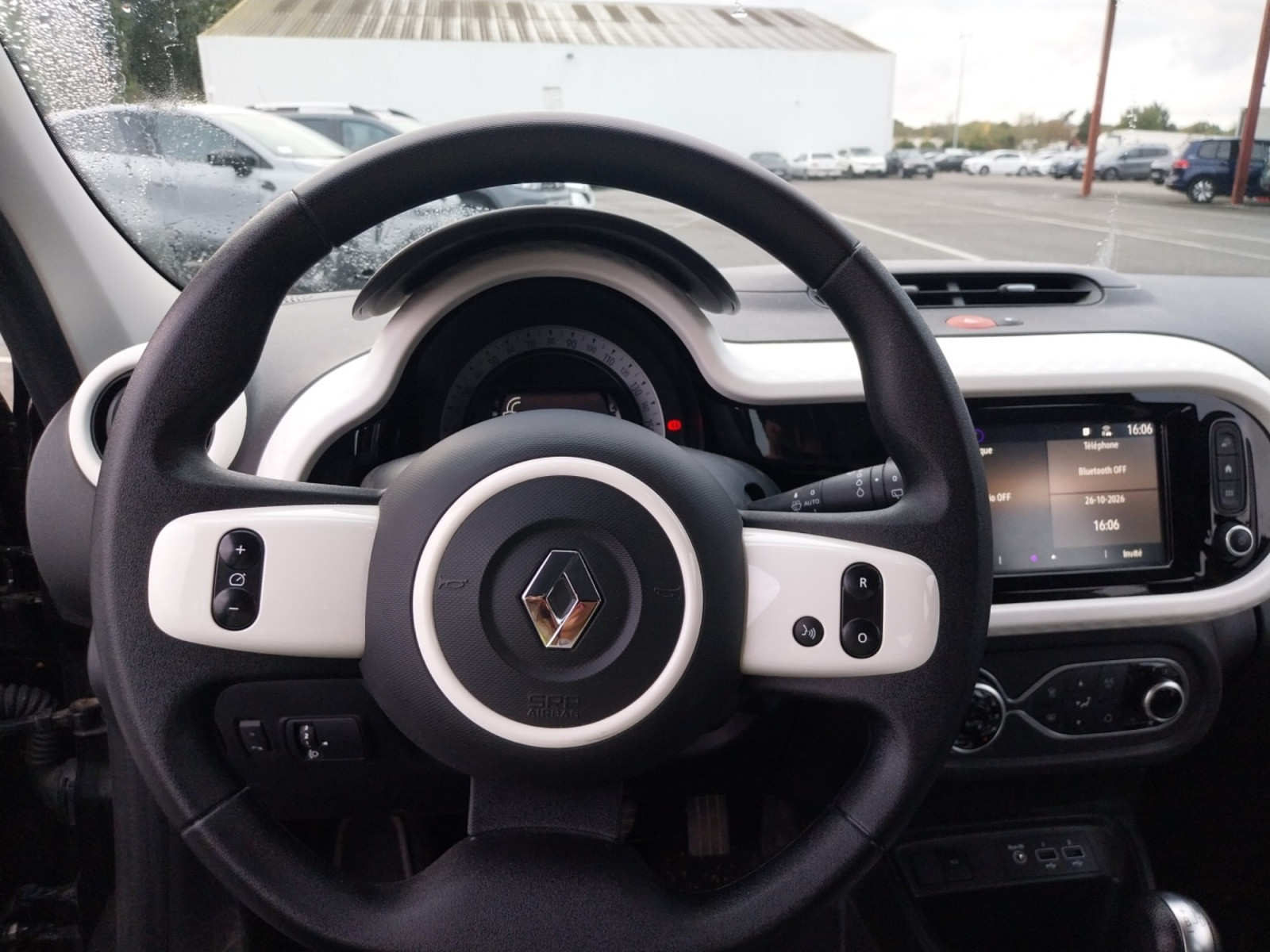 Vente en ligne Renault Twingo Electrique Twingo III E-Tech au prix de 12 990 €