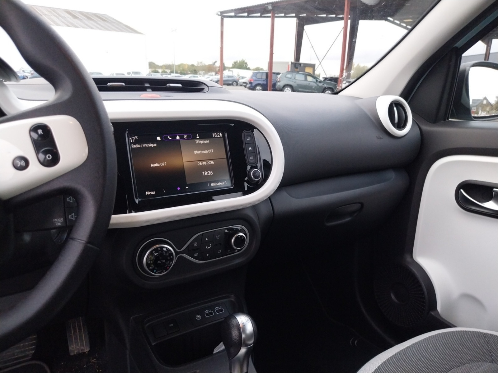 Vente en ligne Renault Twingo Electrique Twingo III E-Tech au prix de 12 790 €