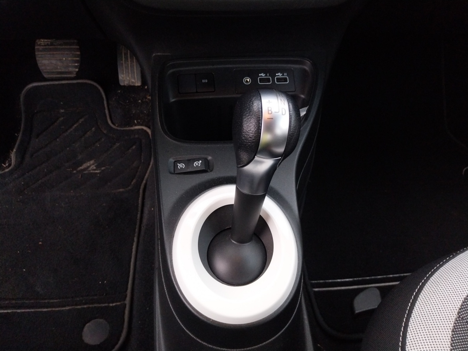 Vente en ligne Renault Twingo Electrique Twingo III E-Tech au prix de 12 790 €