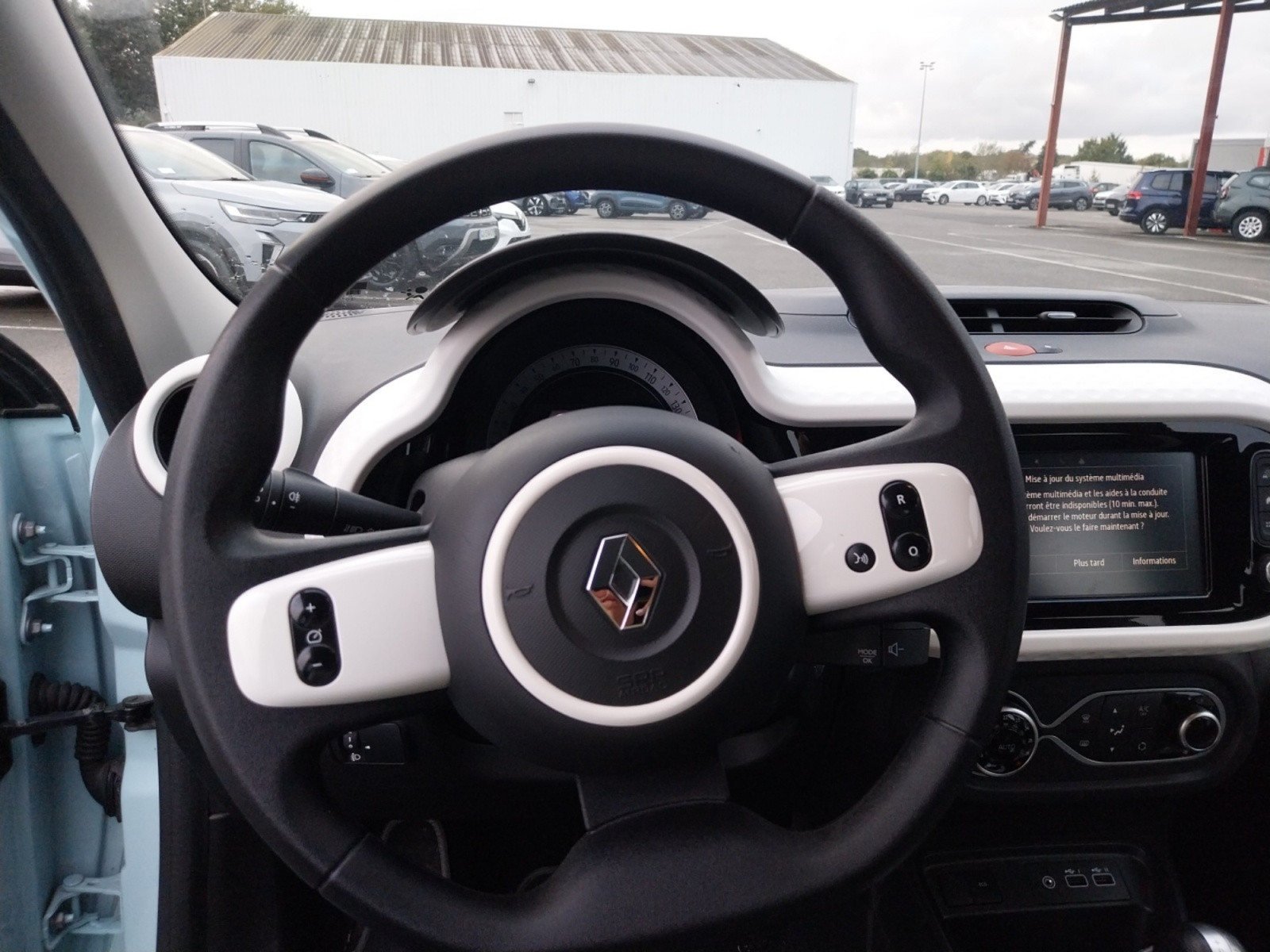 Vente en ligne Renault Twingo Electrique Twingo III E-Tech au prix de 12 790 €