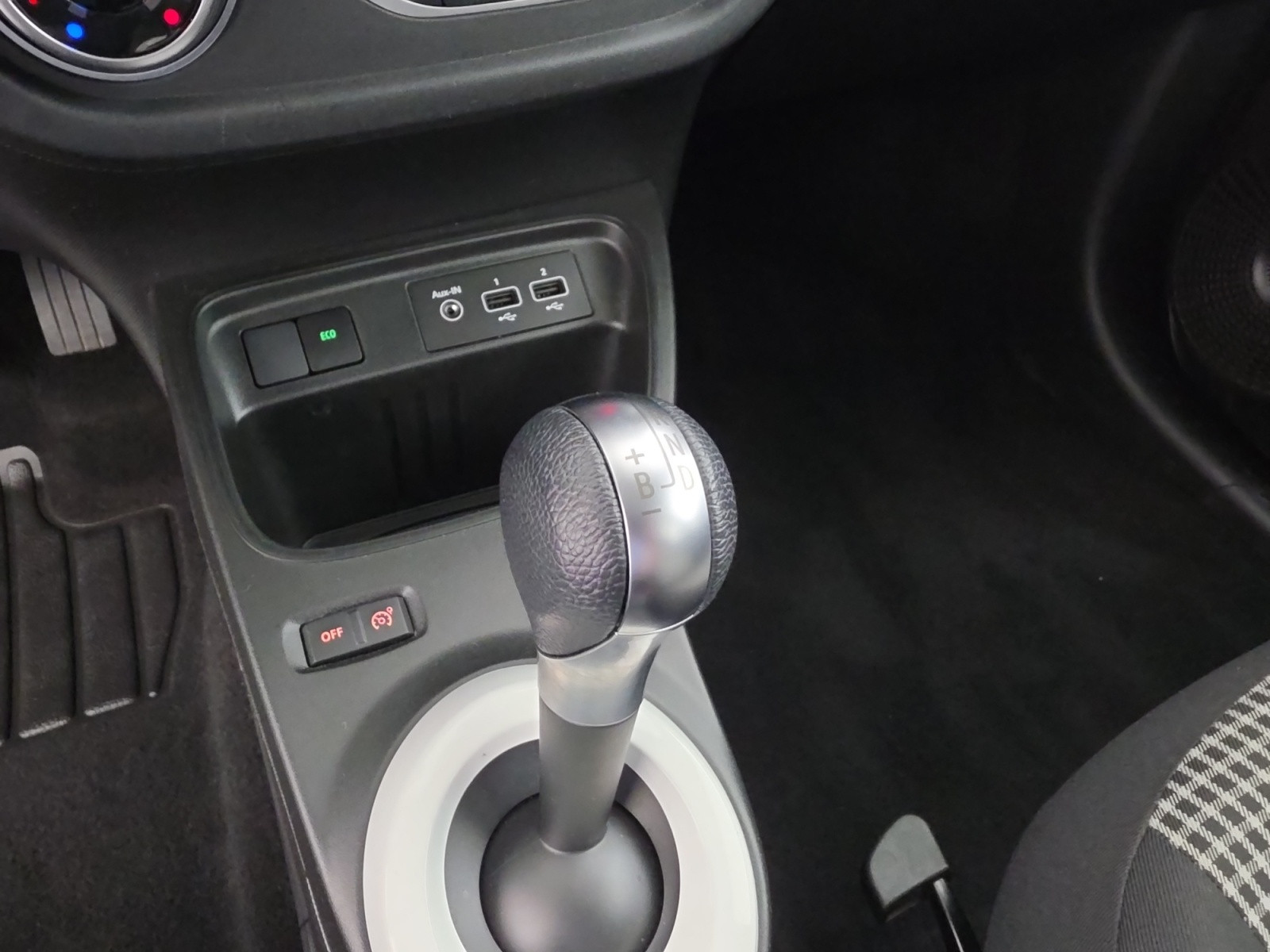 Vente en ligne Renault Twingo Electrique Twingo III E-Tech au prix de 12 590 €