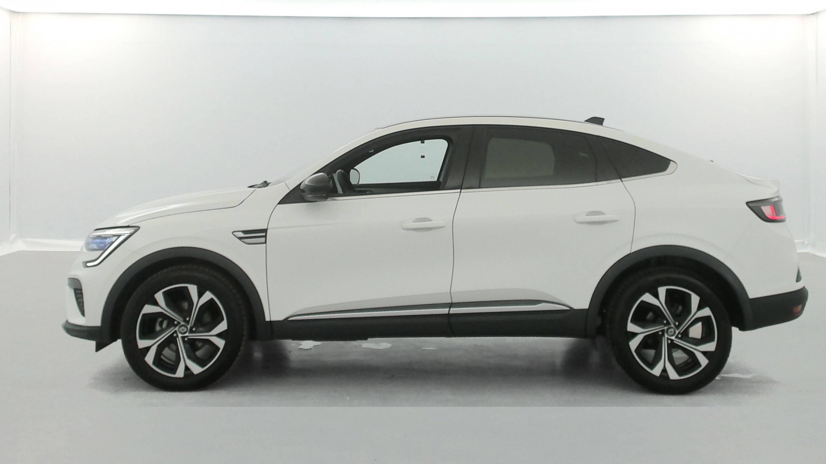 Renault Arkana  E-Tech 145 - 23 occasion de 2024 en vente à Loudéac