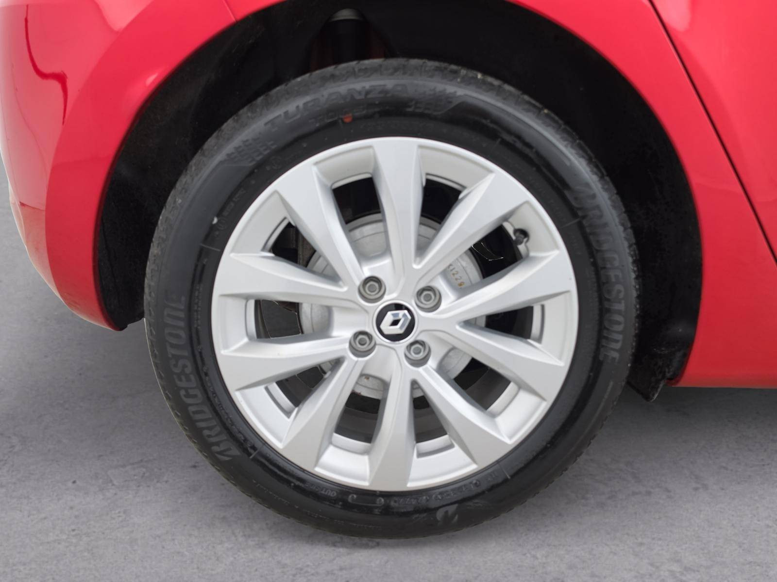 Vente en ligne Renault Clio 5 Clio E-Tech full hybrid 145 au prix de 15 690 €