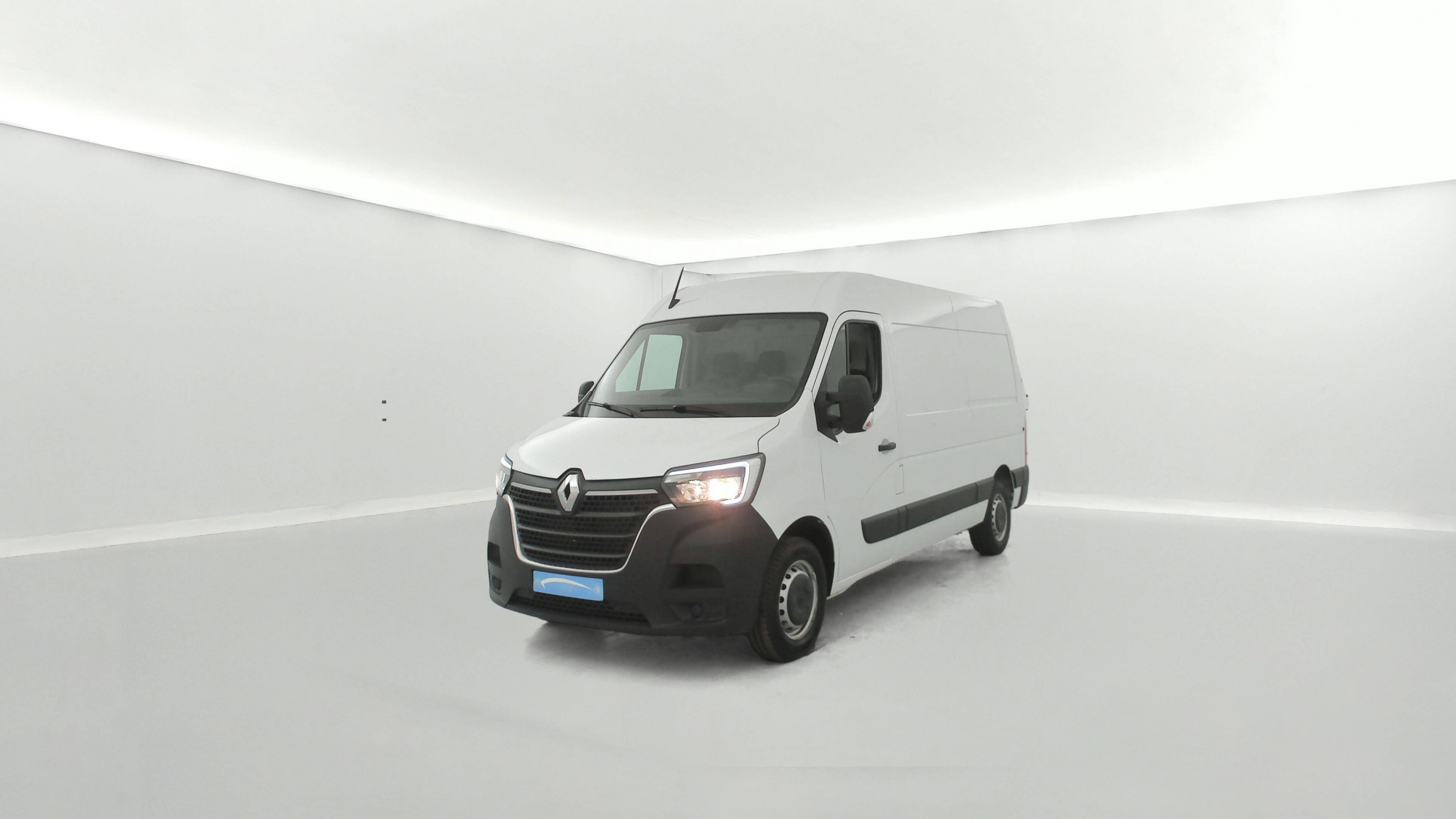 Renault Master Fourgon MASTER FGN TRAC F3500 L3H3 BLUE DCI 135 occasion de 2024 en vente à Loudéac
