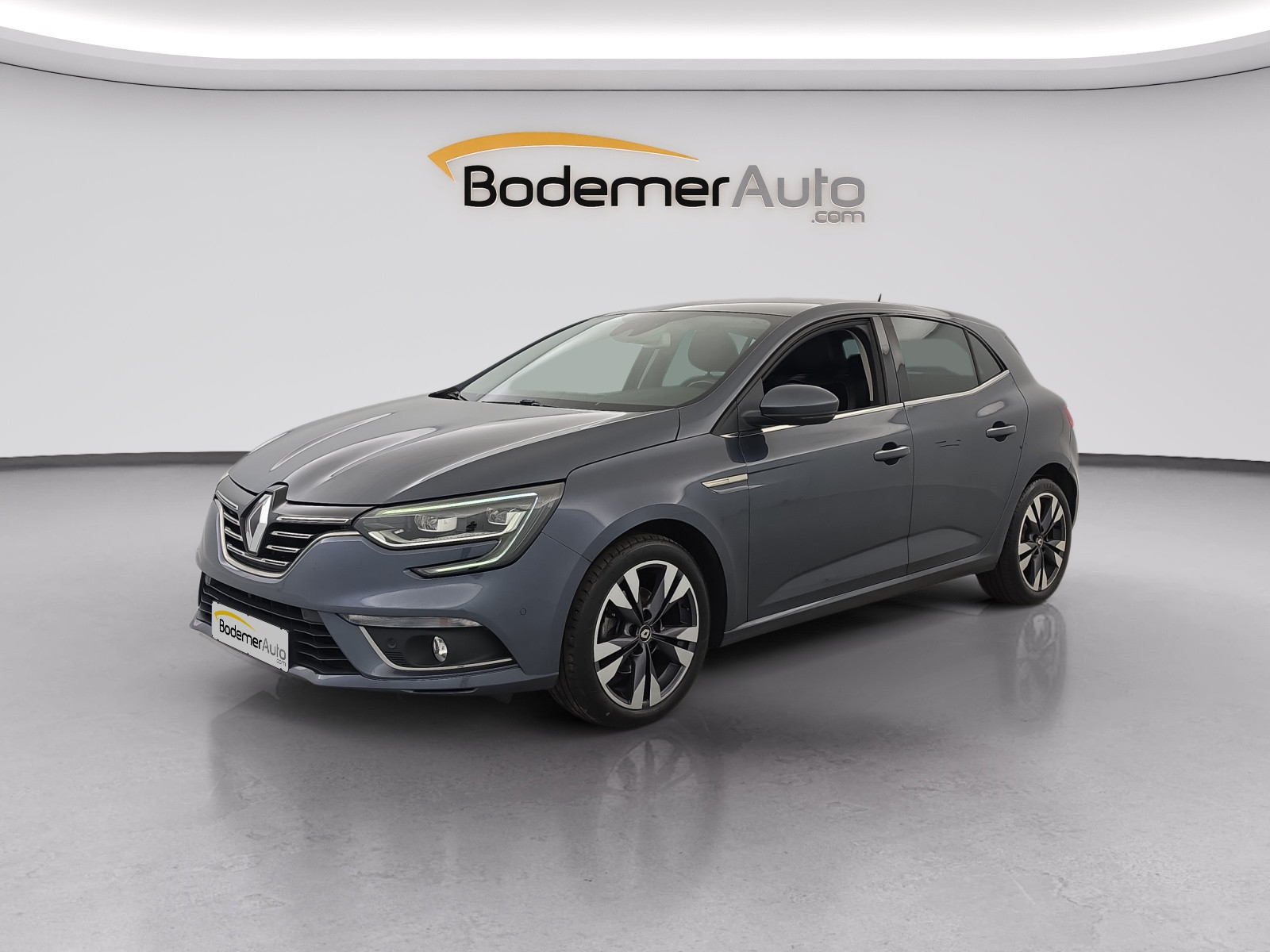 Renault Megane 4 Mégane IV Berline TCe 140 Energy EDC occasion de 2018 en vente à Loudéac