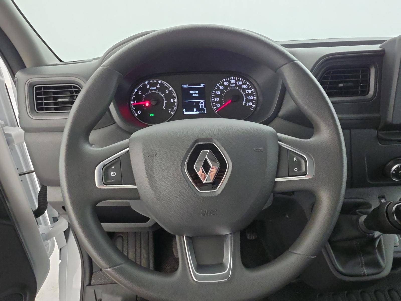 Vente en ligne Renault Master Fourgon MASTER FGN TRAC F3500 L3H3 BLUE DCI 135 au prix de 26 490 €