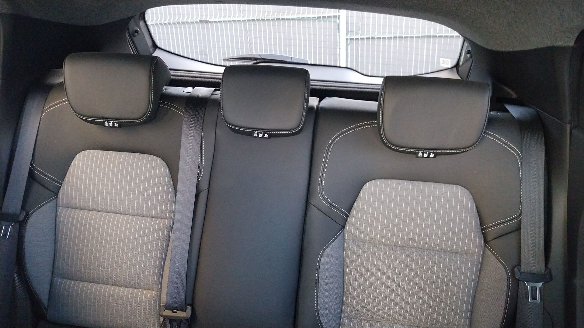 Vente en ligne Renault Clio 5 Clio E-Tech full hybrid 145 au prix de 17 990 €