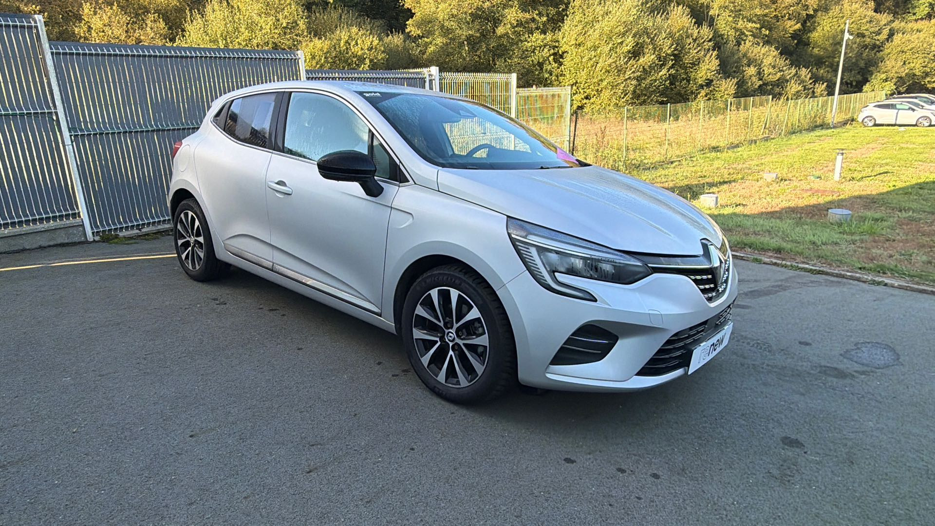 Vente en ligne Renault Clio 5 Clio TCe 140 au prix de 15 590 €