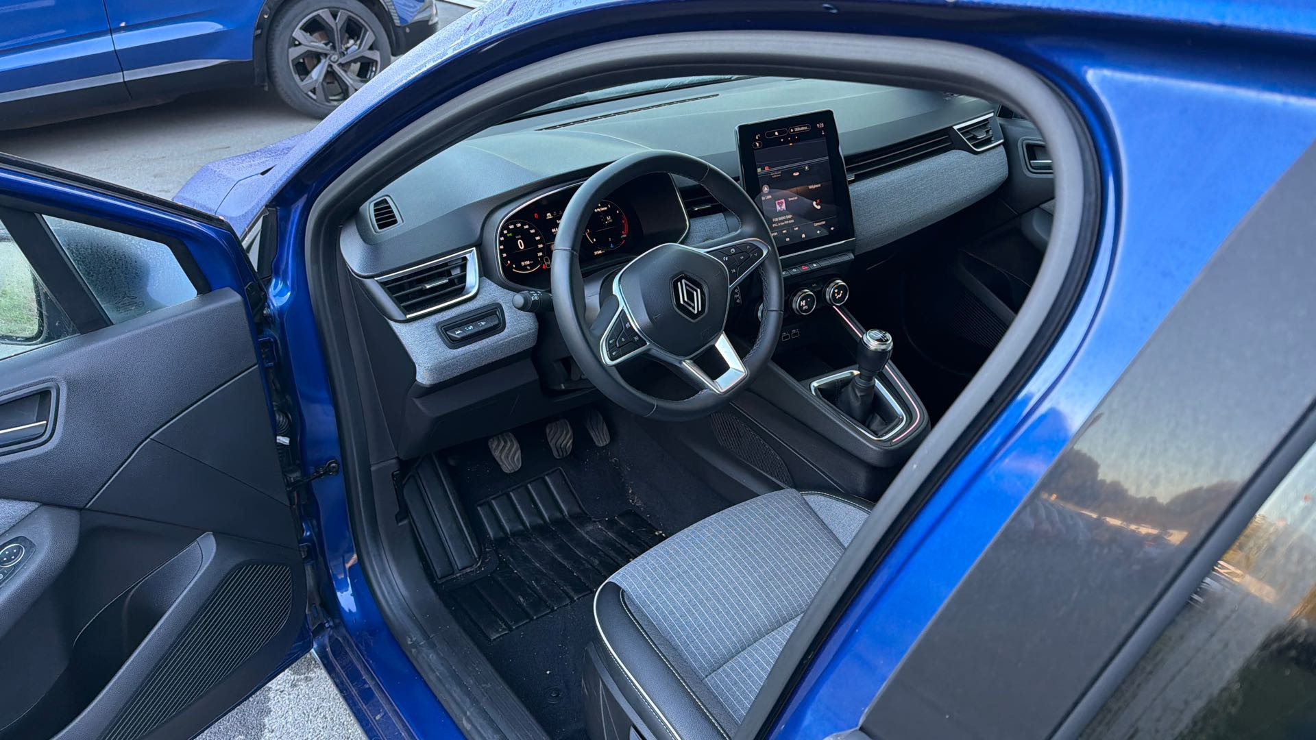 Vente en ligne Renault Clio 5 Clio TCe 90 au prix de 15 790 €