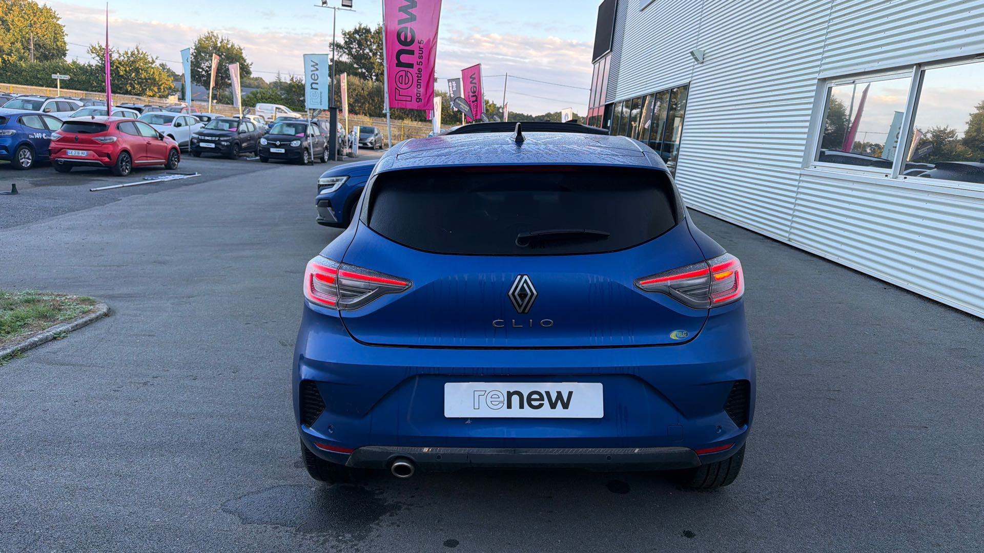 Vente en ligne Renault Clio 5 Clio TCe 90 au prix de 15 790 €