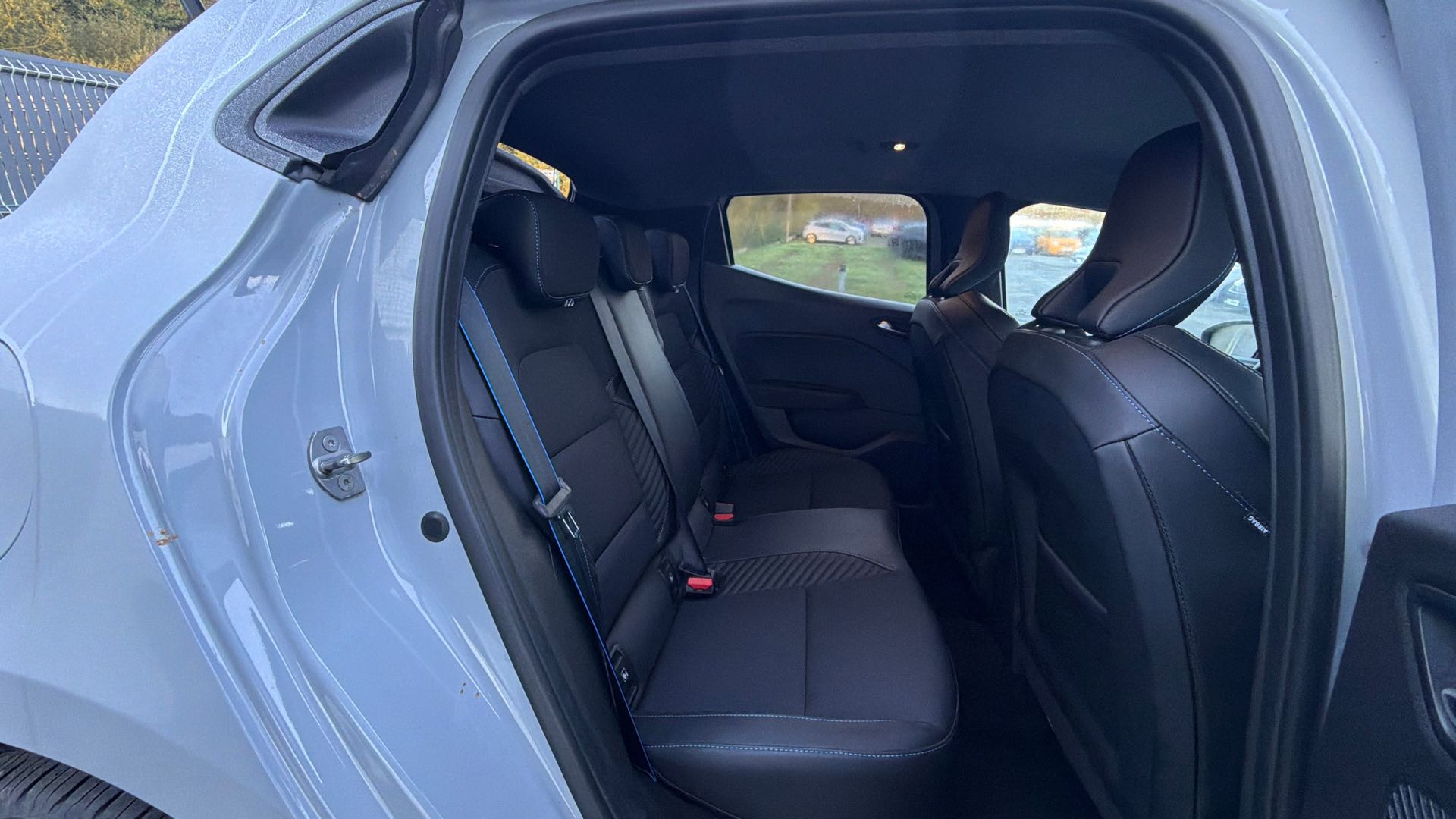 Vente en ligne Renault Clio 5 Clio TCe 90 au prix de 17 990 €