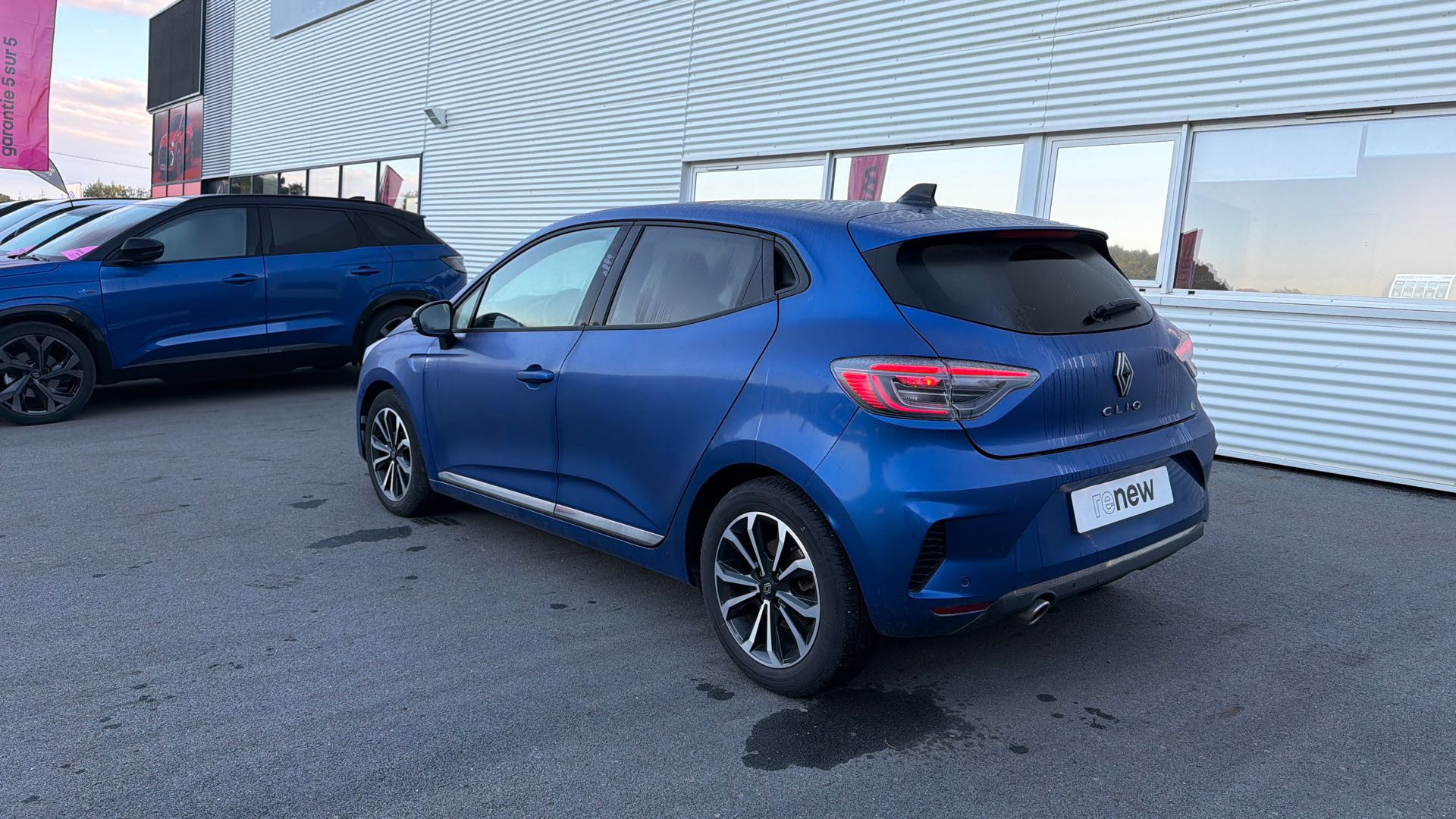 Vente en ligne Renault Clio 5 Clio TCe 90 au prix de 15 790 €