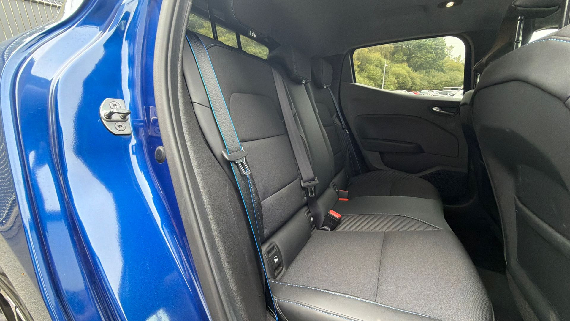 Vente en ligne Renault Clio 5 Clio TCe 90 au prix de 17 790 €
