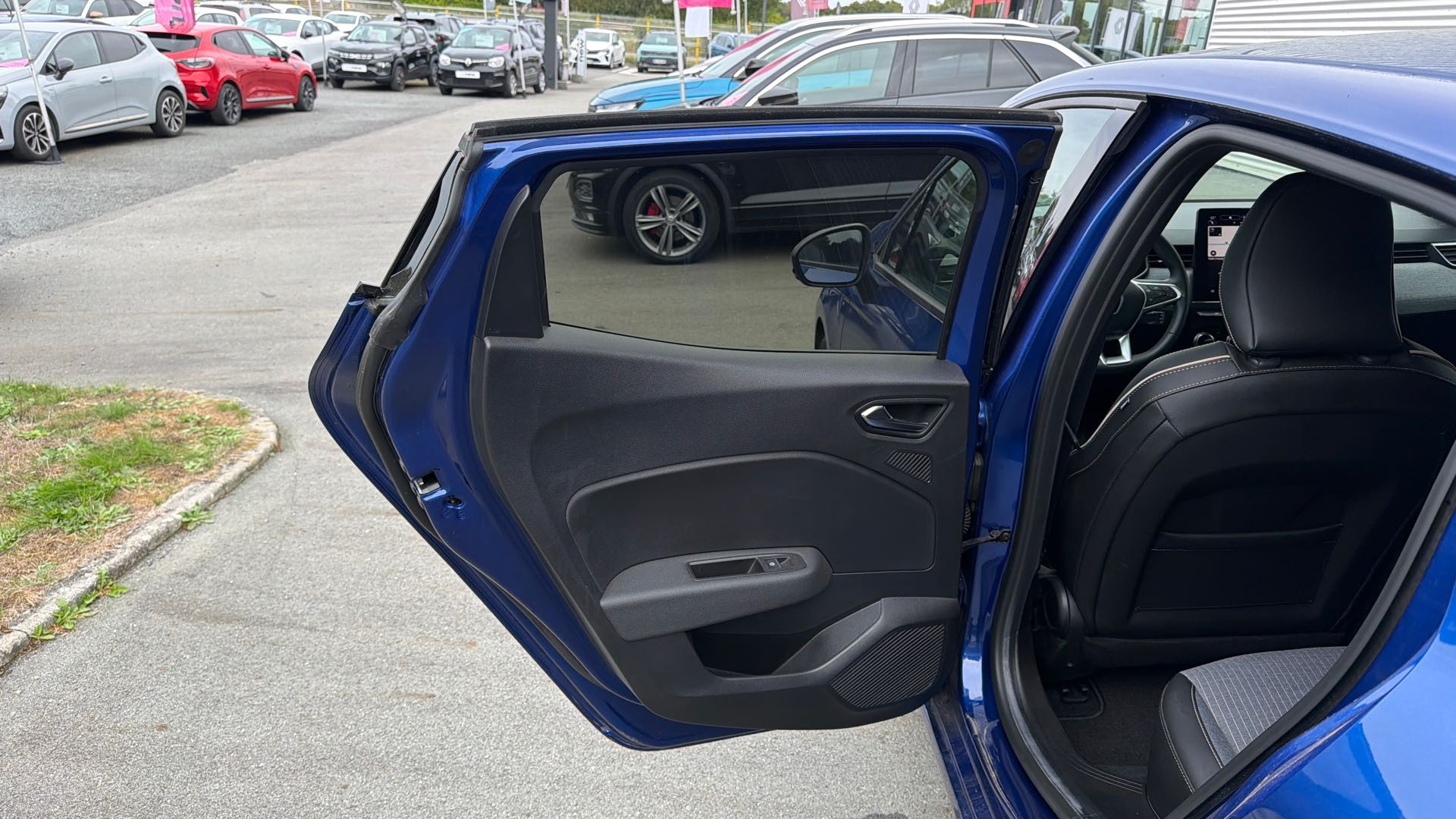 Vente en ligne Renault Clio 5 Clio TCe 90 au prix de 15 590 €