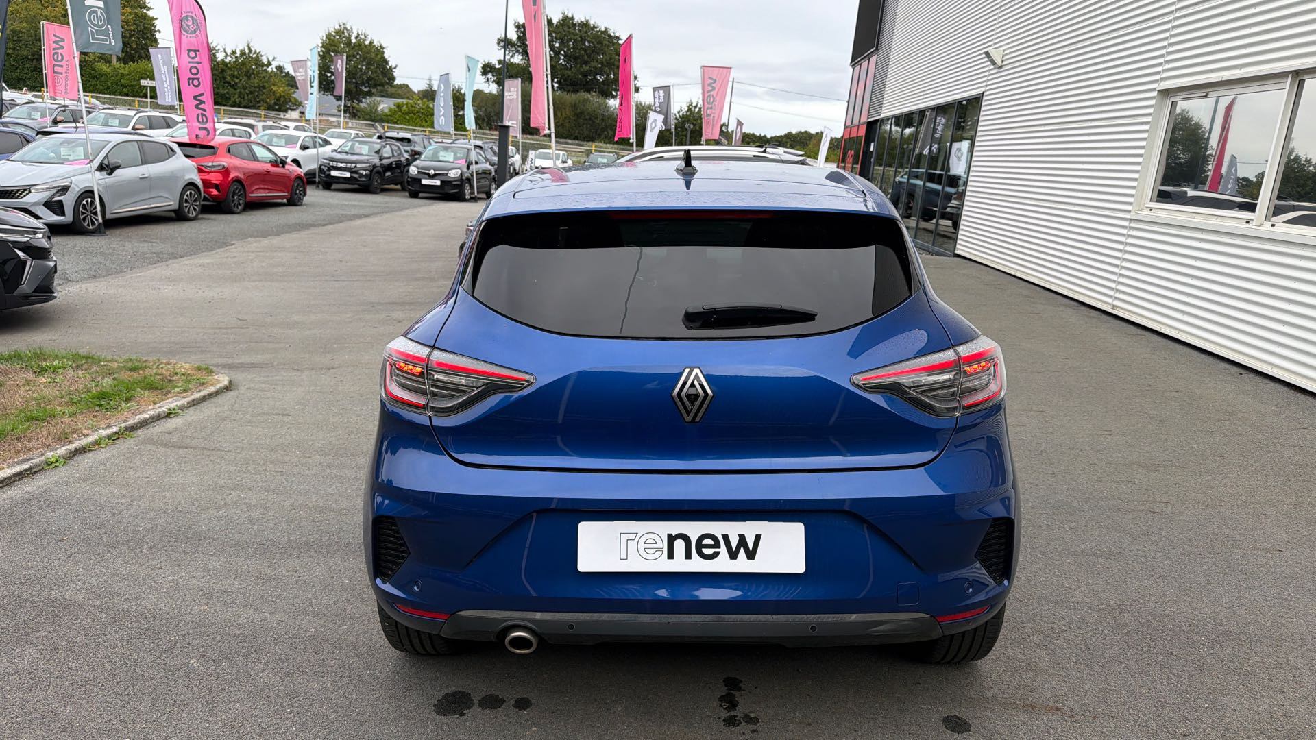 Vente en ligne Renault Clio 5 Clio TCe 90 au prix de 15 590 €