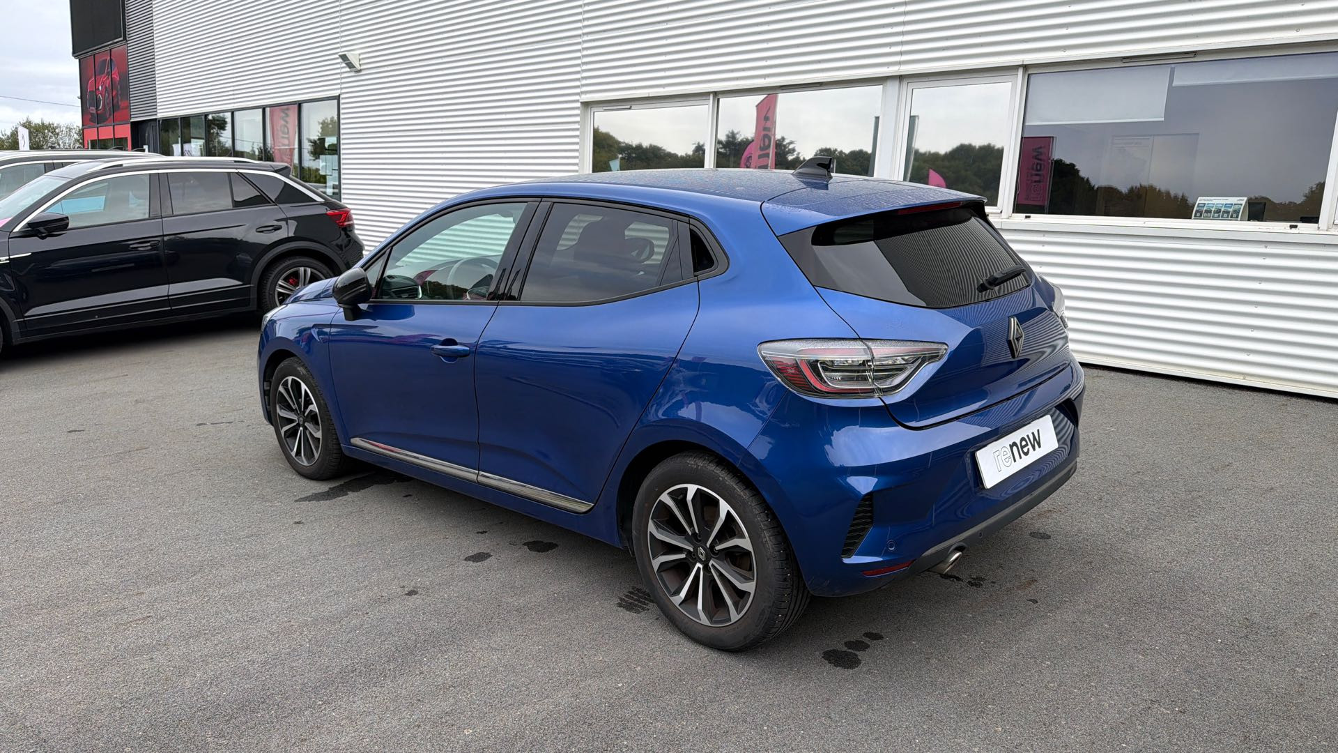 Vente en ligne Renault Clio 5 Clio TCe 90 au prix de 15 590 €