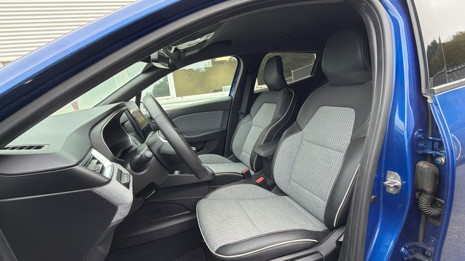 Vente en ligne Renault Clio 5 Clio TCe 90 au prix de 15 590 €