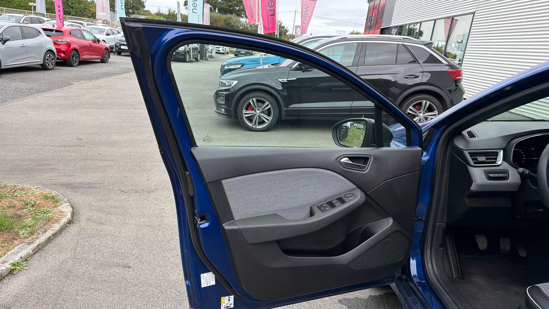 Vente en ligne Renault Clio 5 Clio TCe 90 au prix de 15 590 €