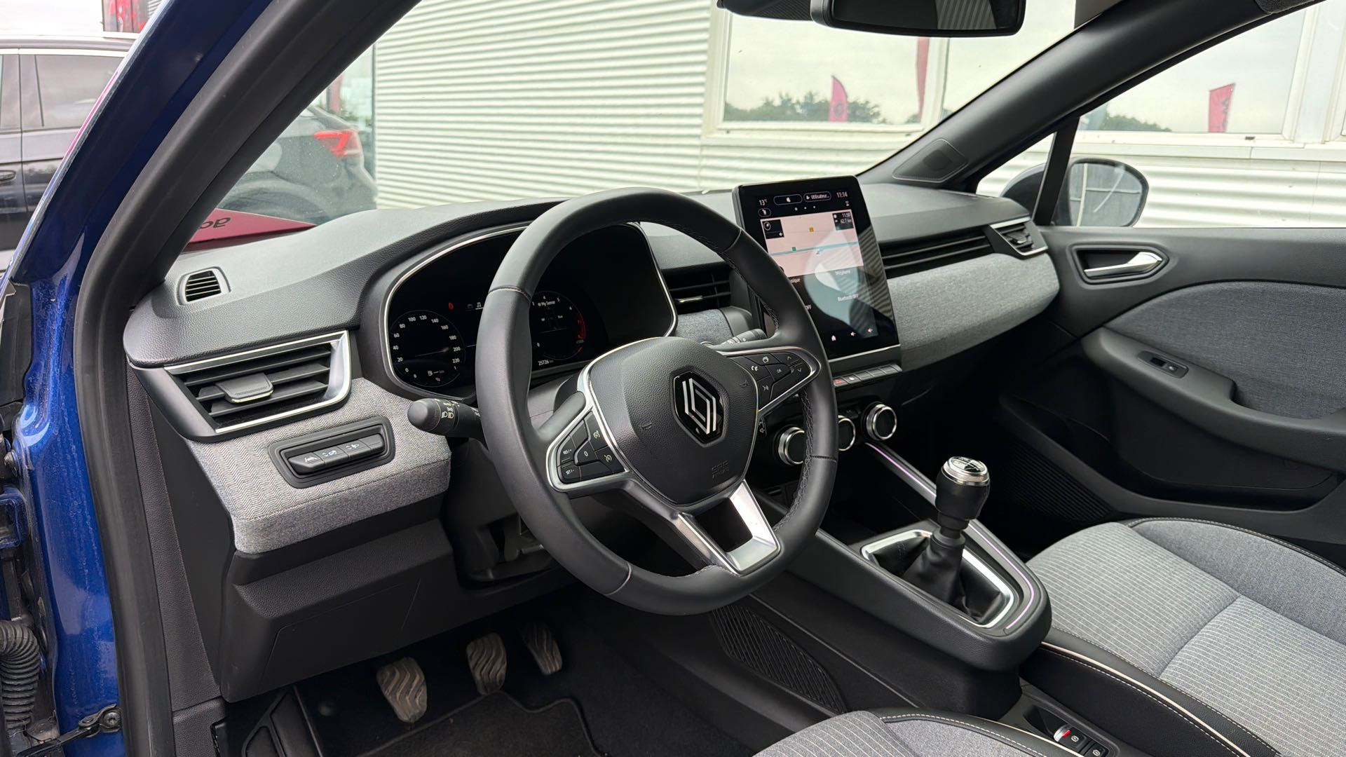 Vente en ligne Renault Clio 5 Clio TCe 90 au prix de 15 590 €