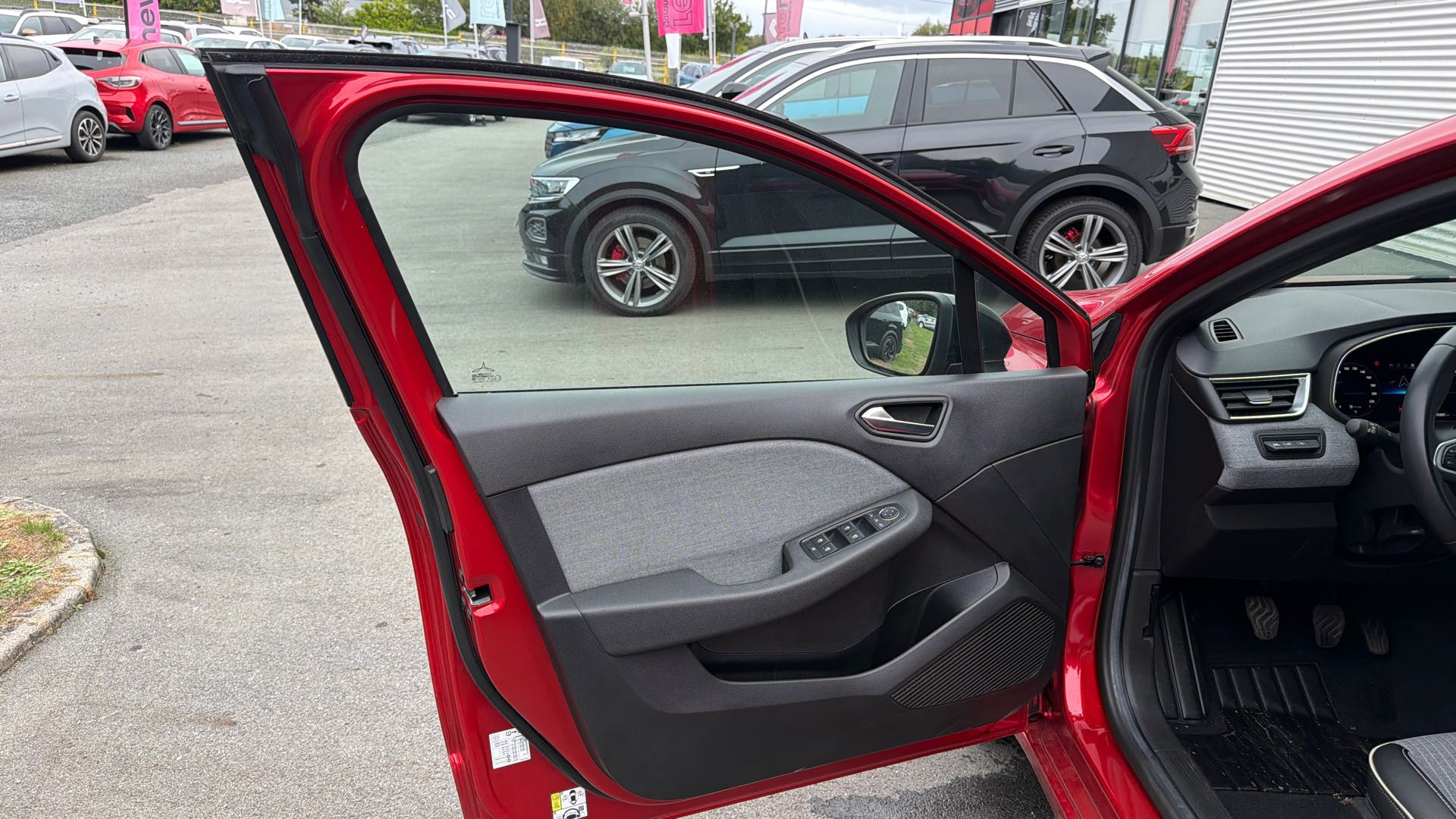 Vente en ligne Renault Clio 5 Clio TCe 90 au prix de 14 990 €